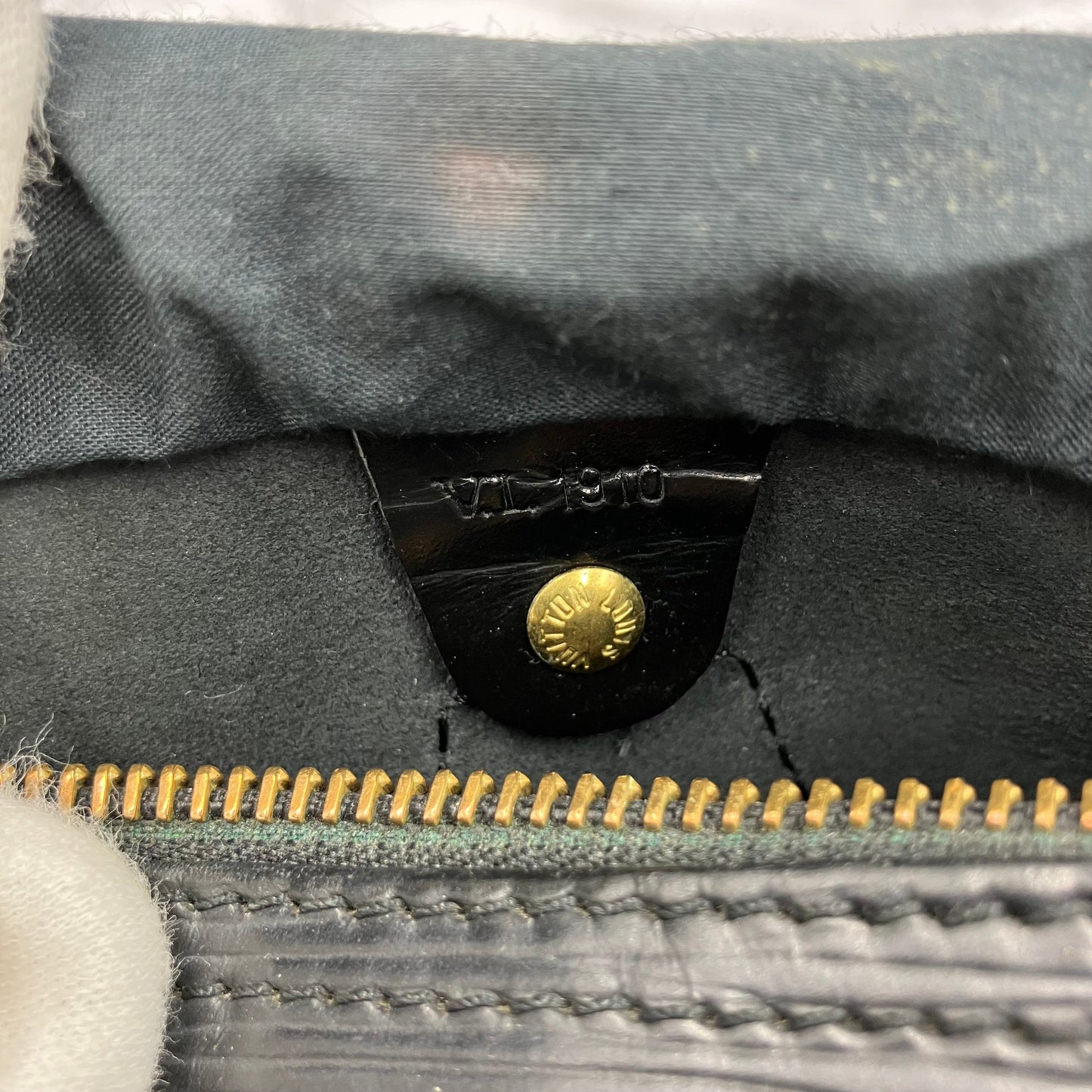 LOUIS VUITTON Epi Speedy 25