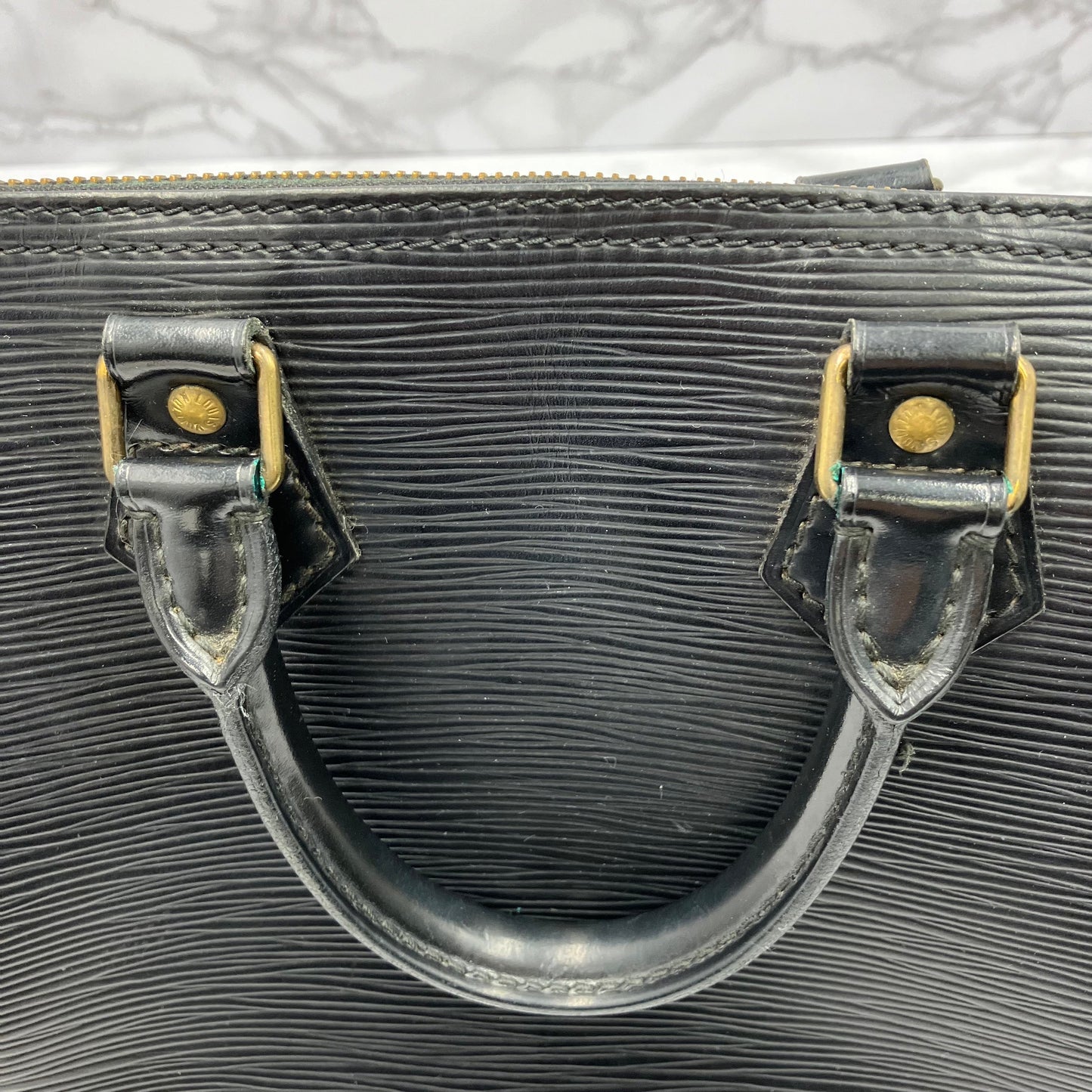 LOUIS VUITTON Epi Speedy 25