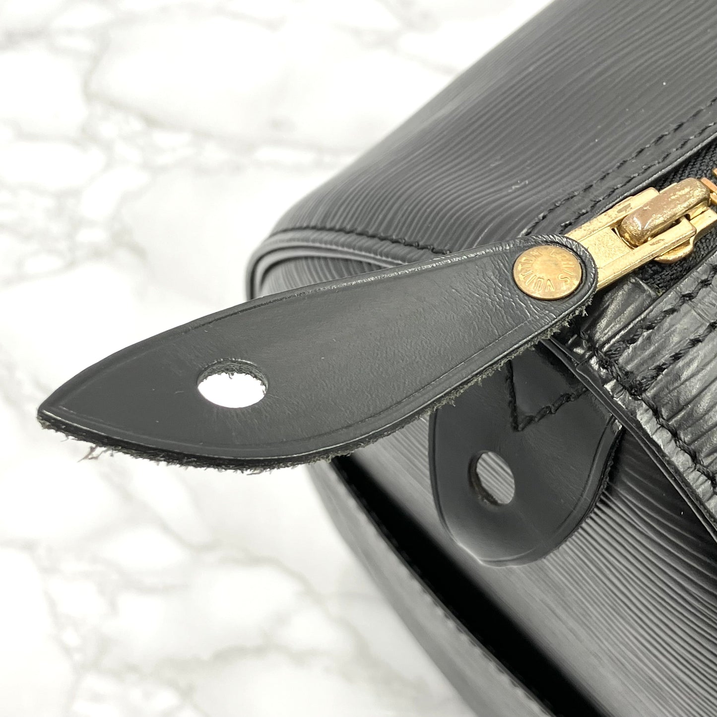 LOUIS VUITTON Epi Speedy 35