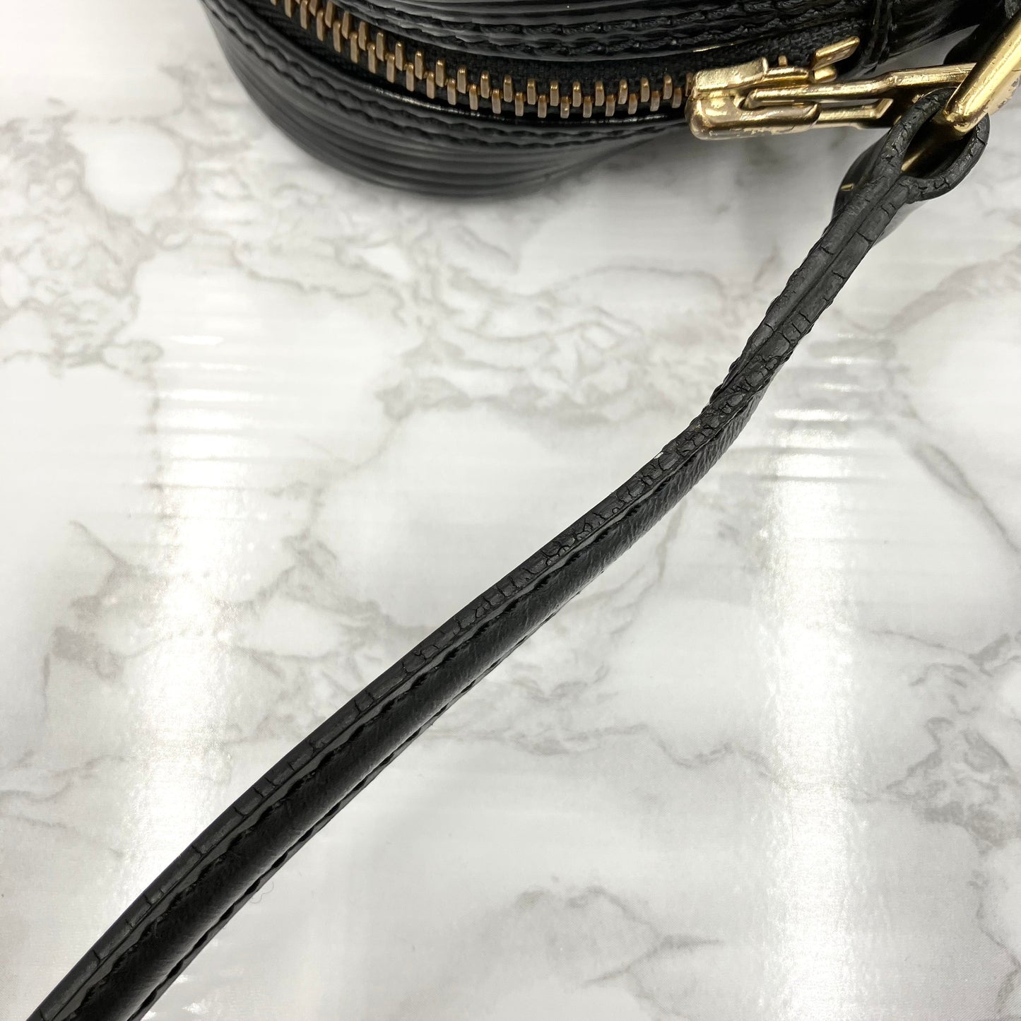 LOUIS VUITTON Epi Danube shoulder bag