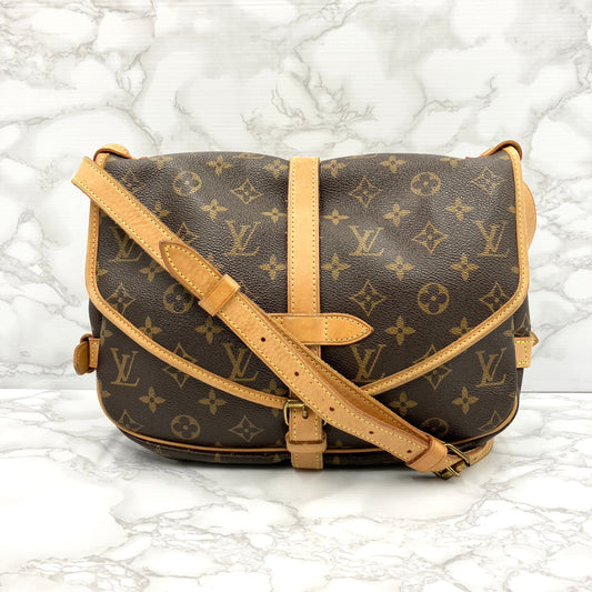 LOUIS VUITTON Monogram Saumur shoulder bag