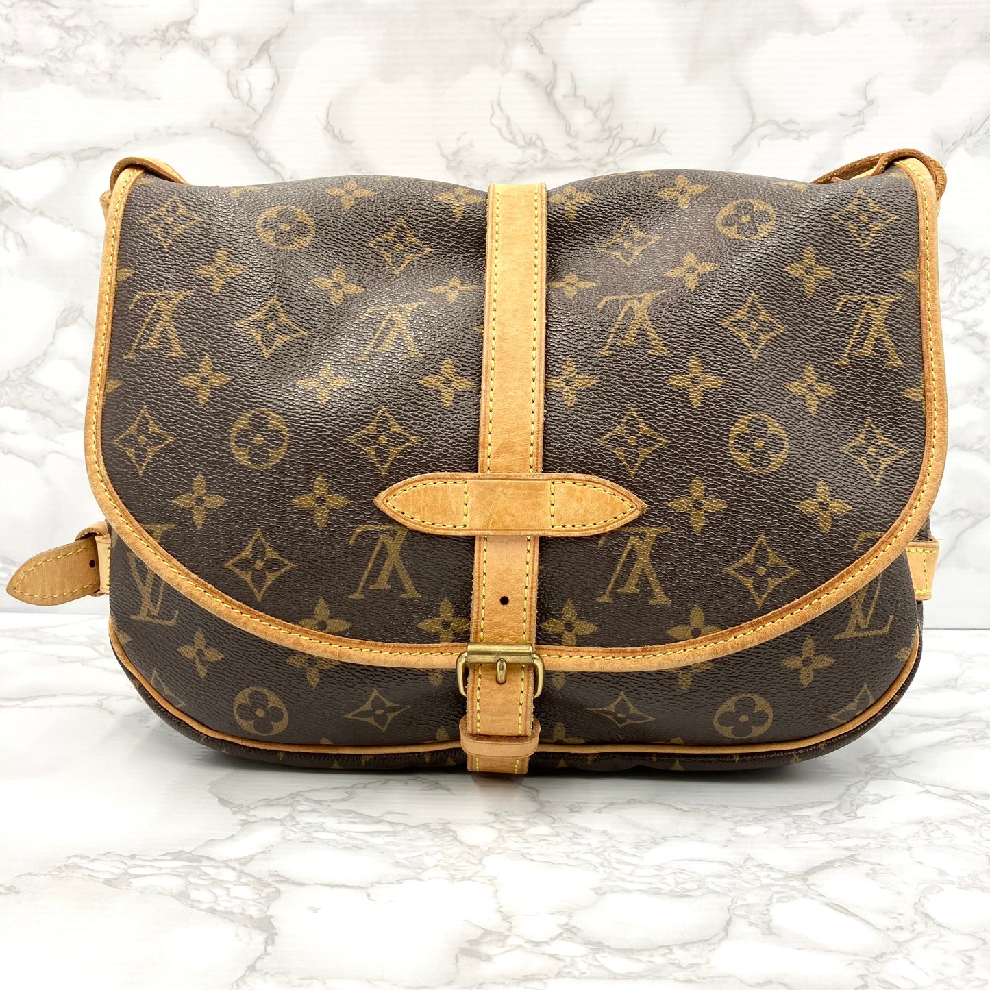 LOUIS VUITTON Monogram Saumur shoulder bag