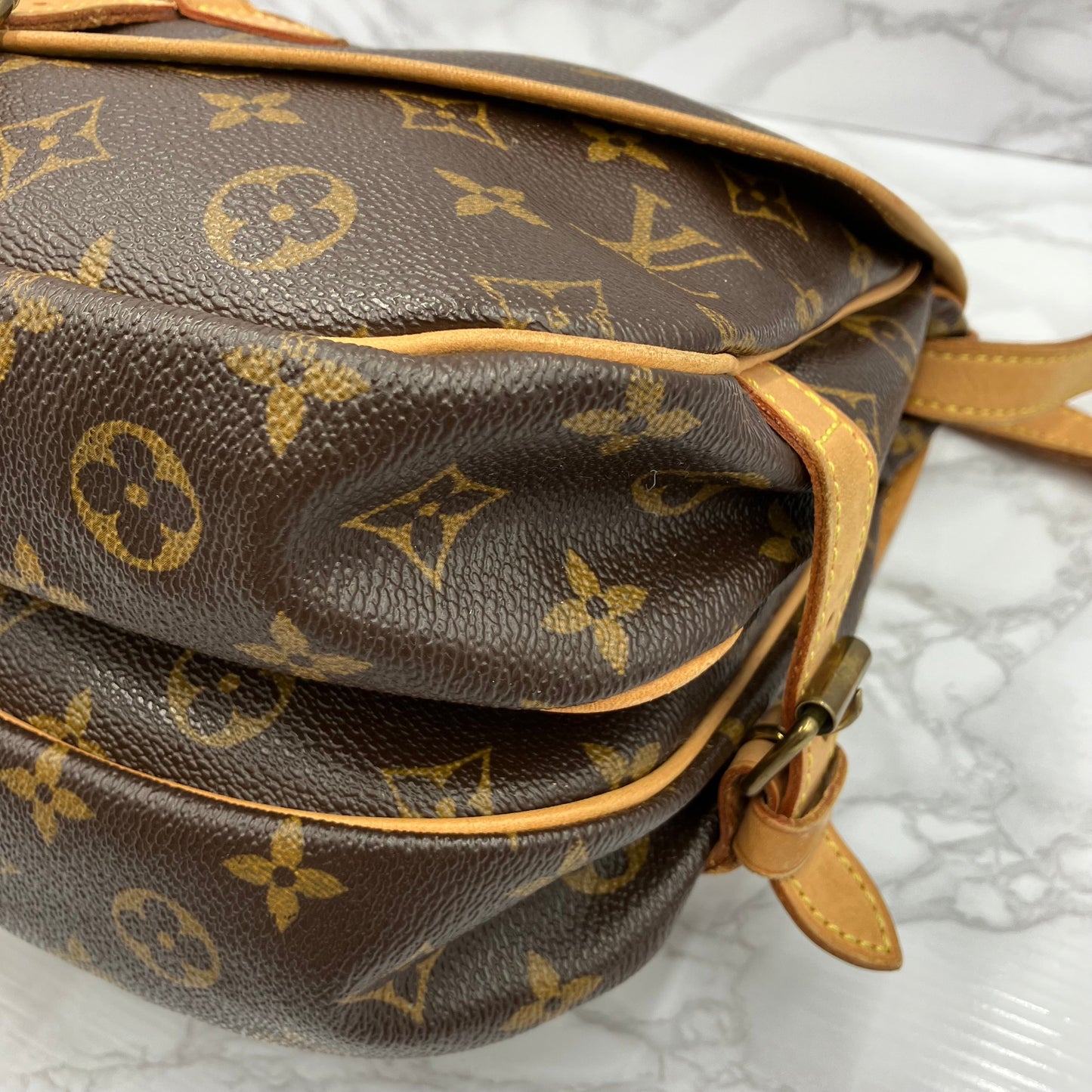 LOUIS VUITTON Monogram Saumur shoulder bag