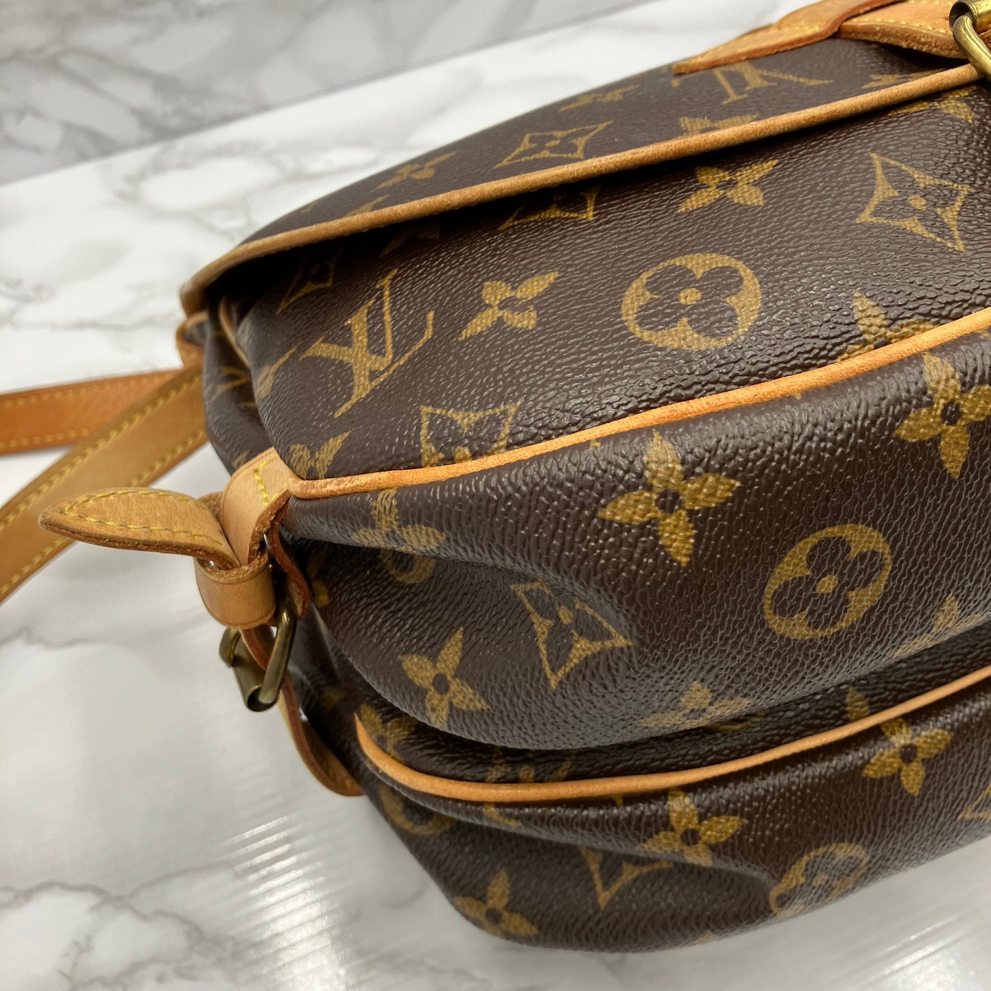 LOUIS VUITTON Monogram Saumur shoulder bag