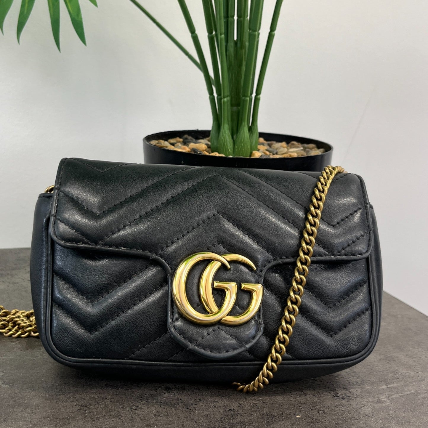 Women's Gg Marmont Super Mini Bag Black