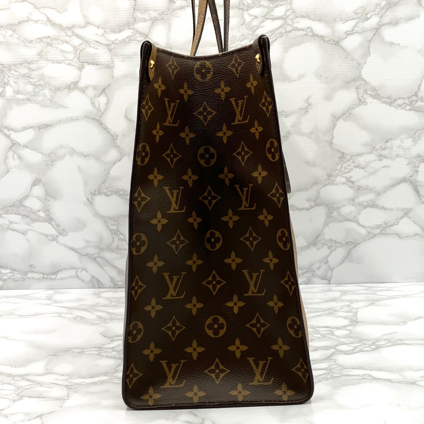 LOUIS VUITTON On The Go GM Monogram Giant Reverse