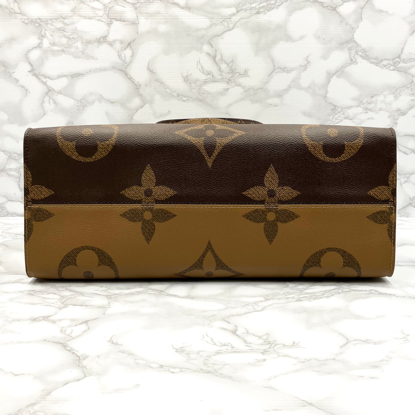 LOUIS VUITTON On The Go GM Monogram Giant Reverse