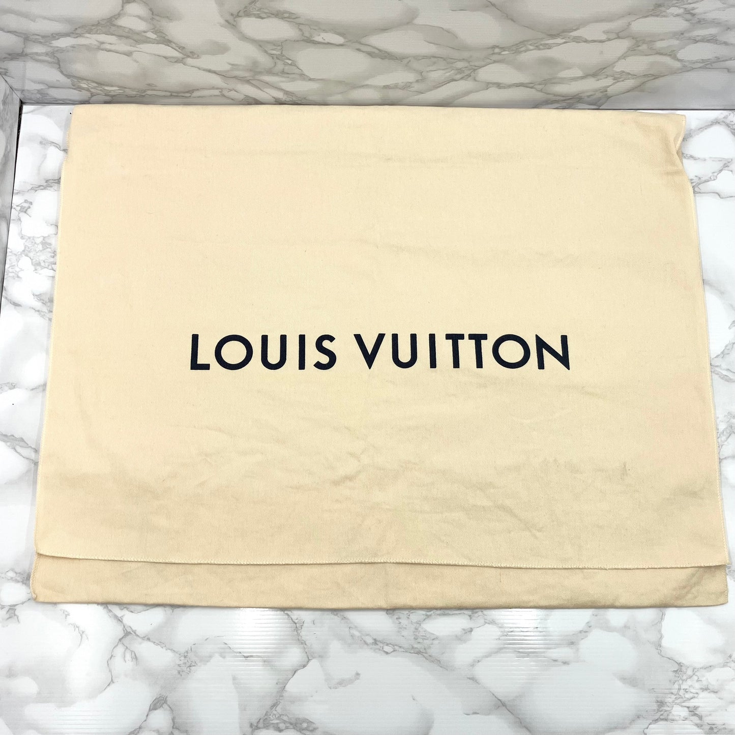 LOUIS VUITTON On The Go GM Monogram Giant Reverse