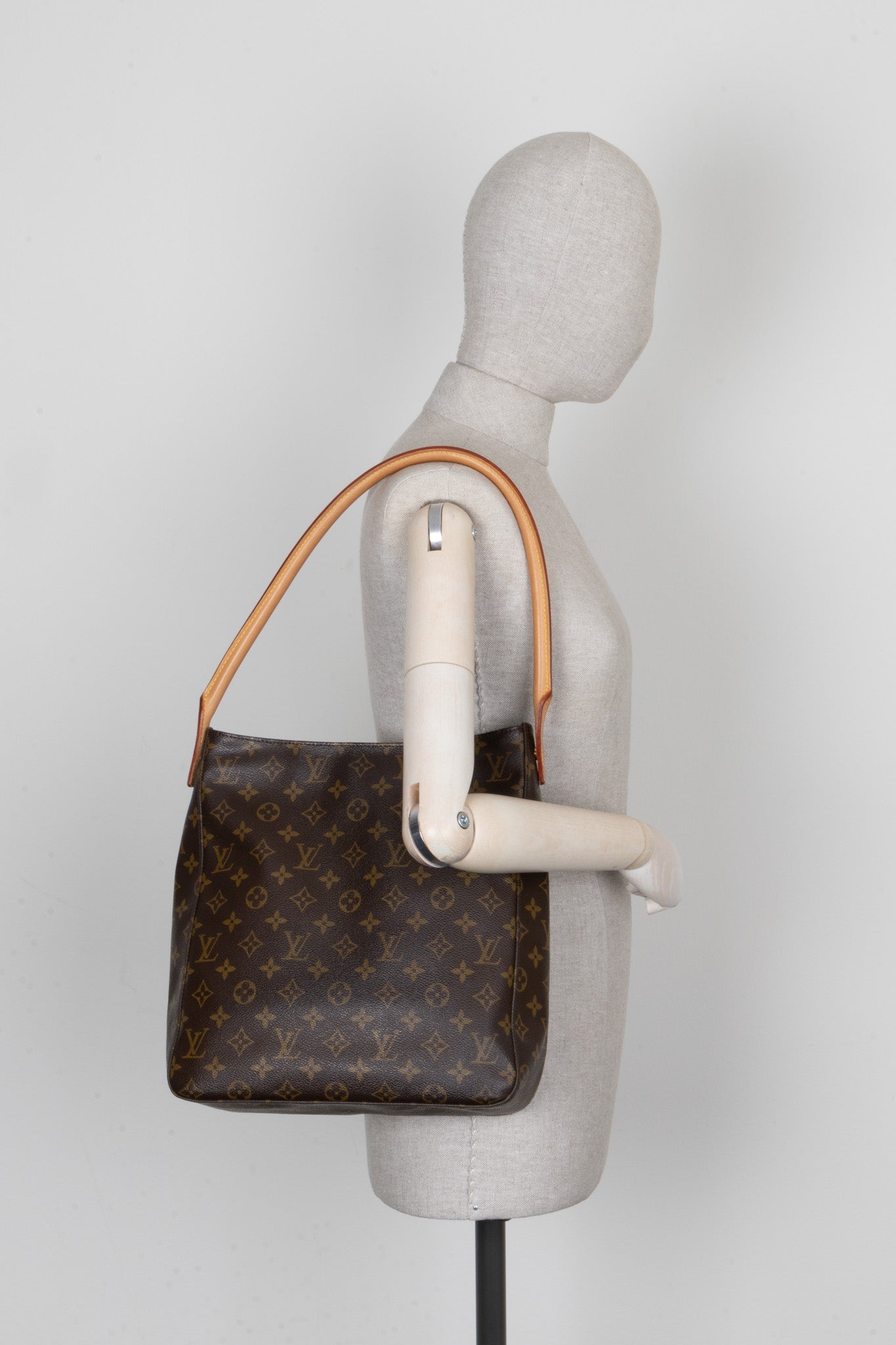 LOUIS VUITTON Looping Shoulder Bag MNG Canvas