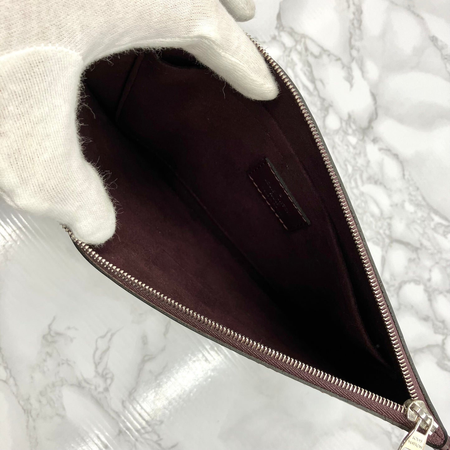 LOUIS VUITTON Epi Neverfull MM fuchsia