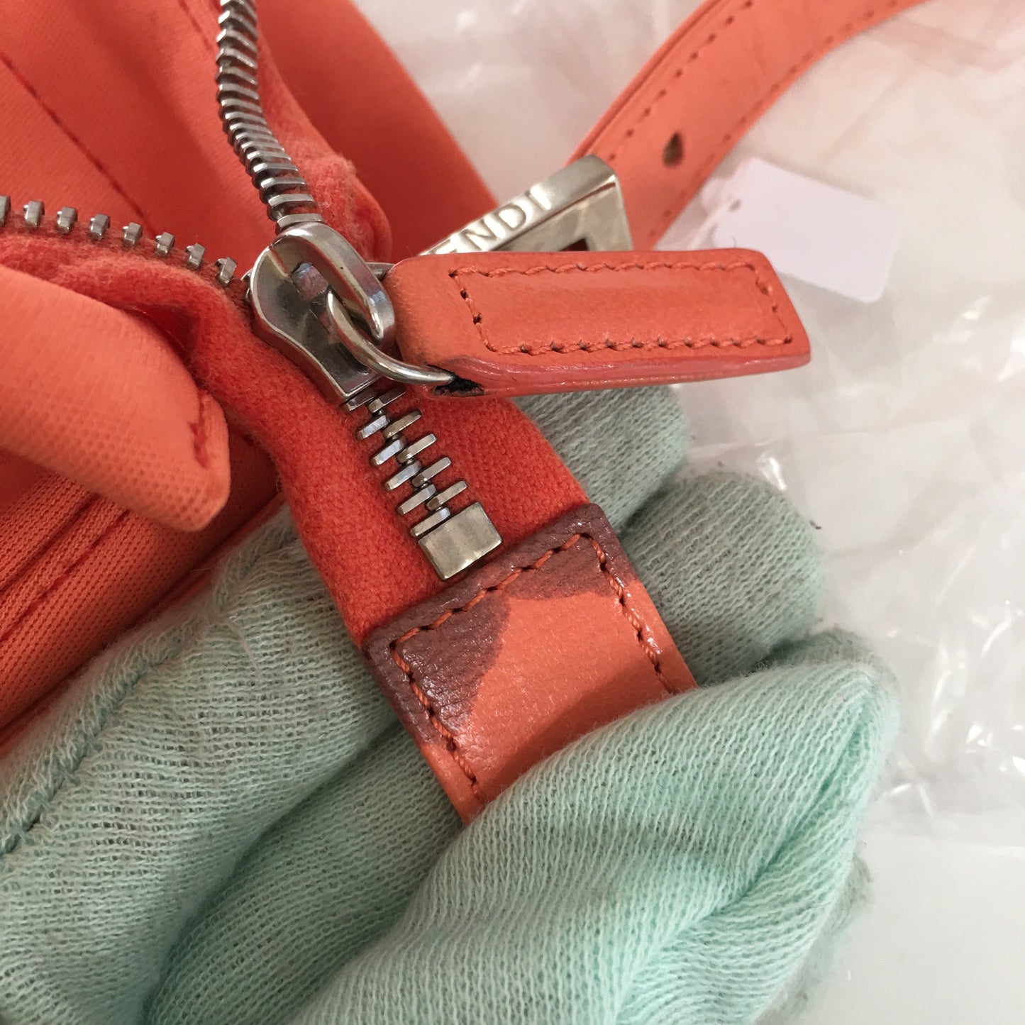 FENDI Shoulder Bag in Orange Fabric