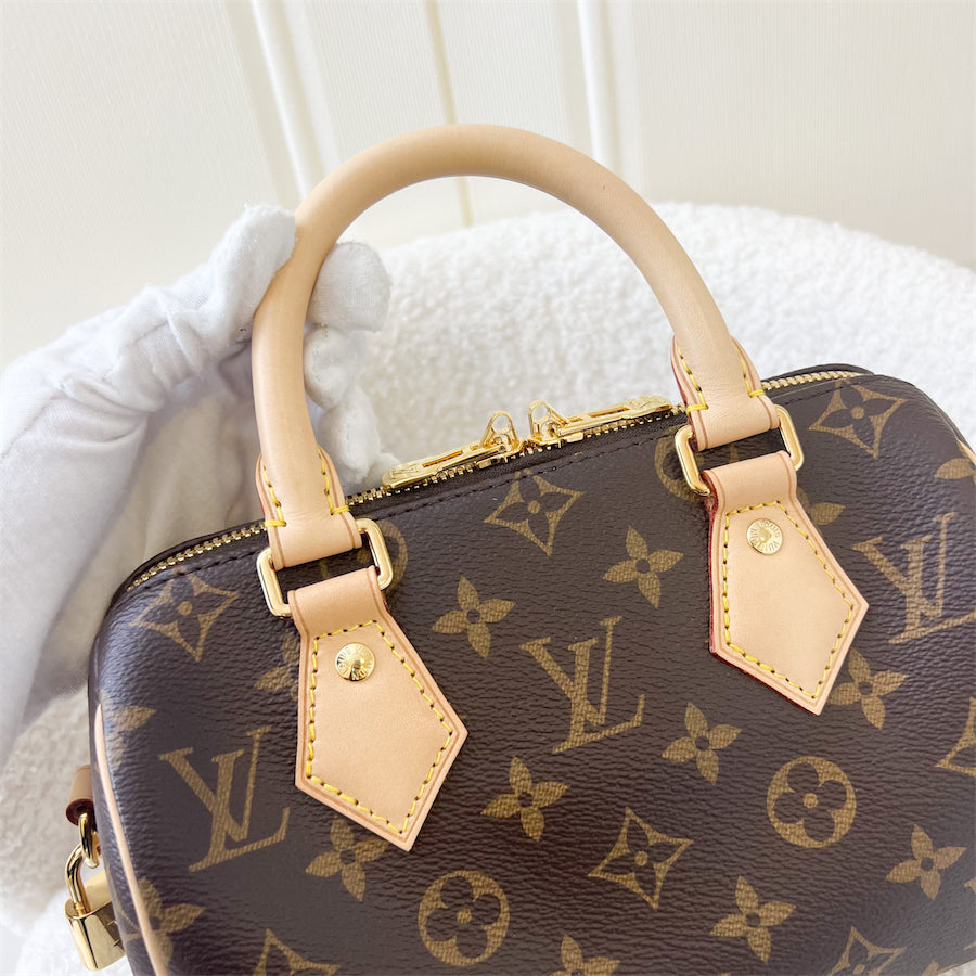 LV Speedy Bandouliere 20 in Monogram Canvas GHW (Without Patterned Strap) + Monogram strap.