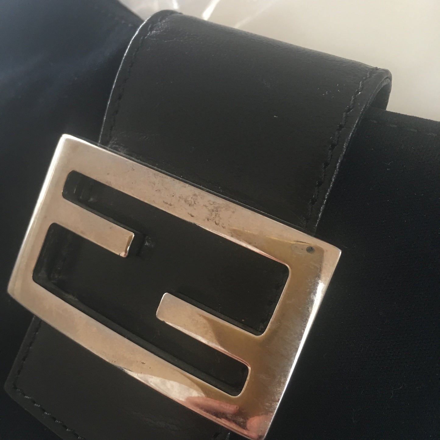 FENDI Shoulder Bag in Black Fabric