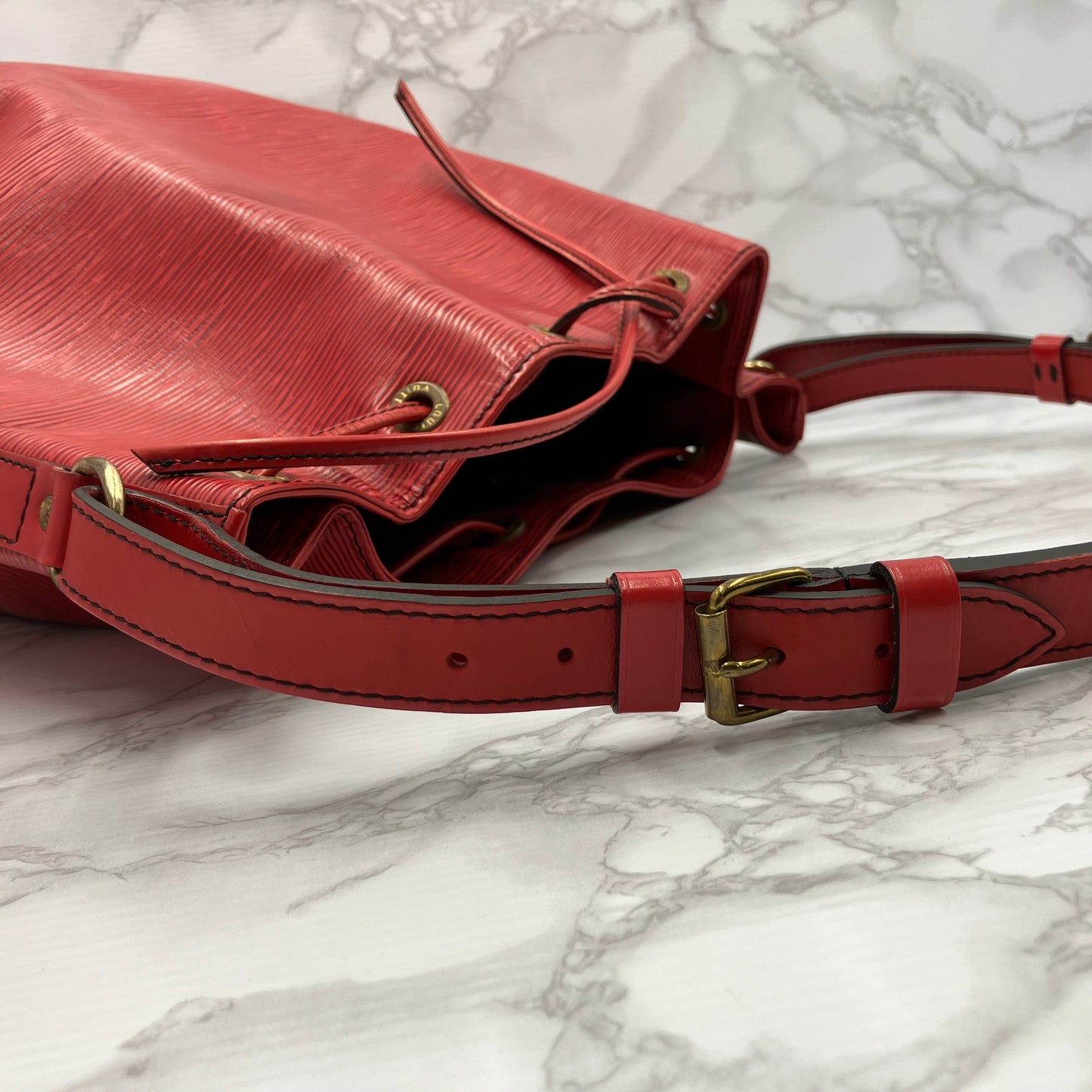 LOUIS VUITTON Epi petit noé