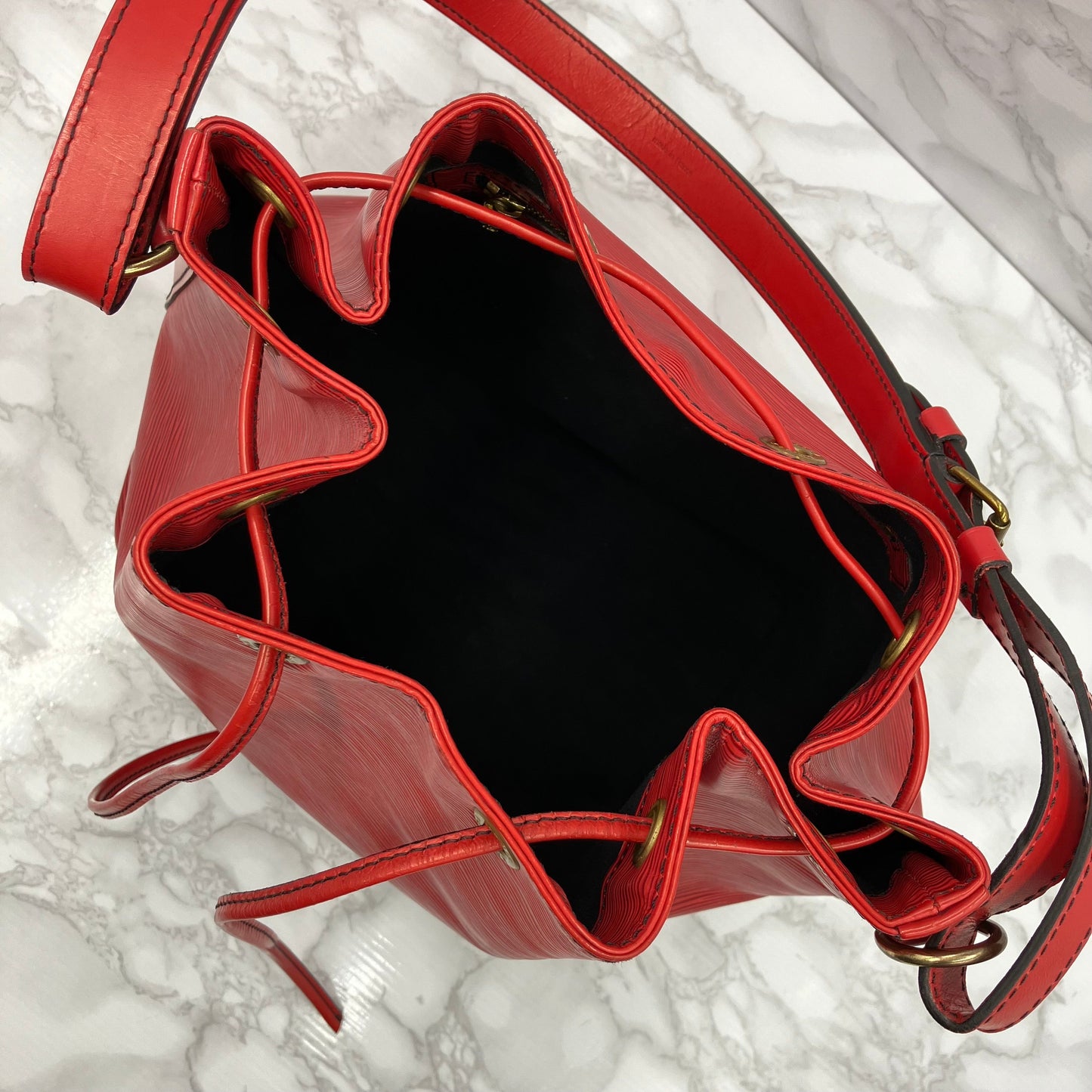 LOUIS VUITTON Epi petit noé