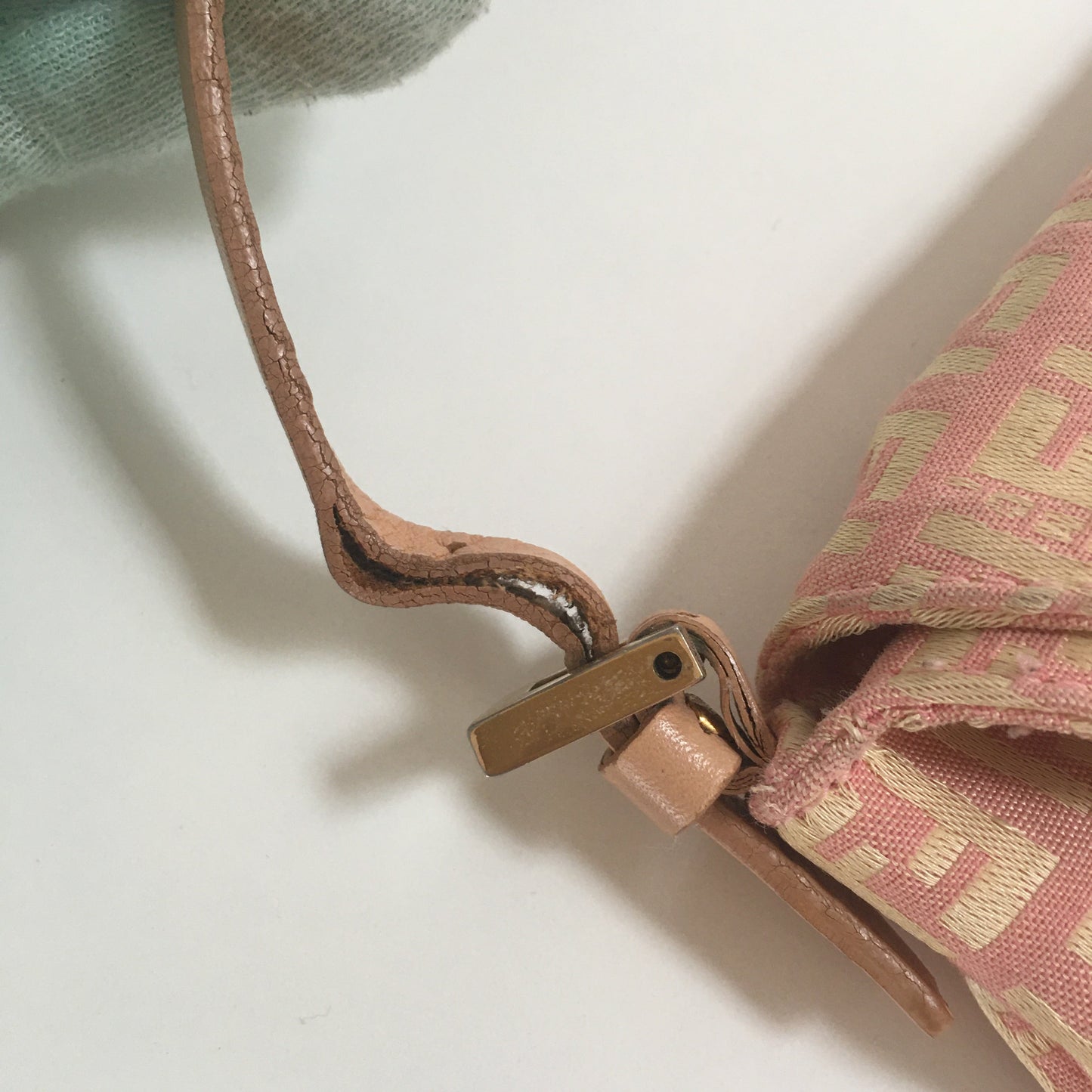 FENDI Shoulder Bag in Pink Fabric