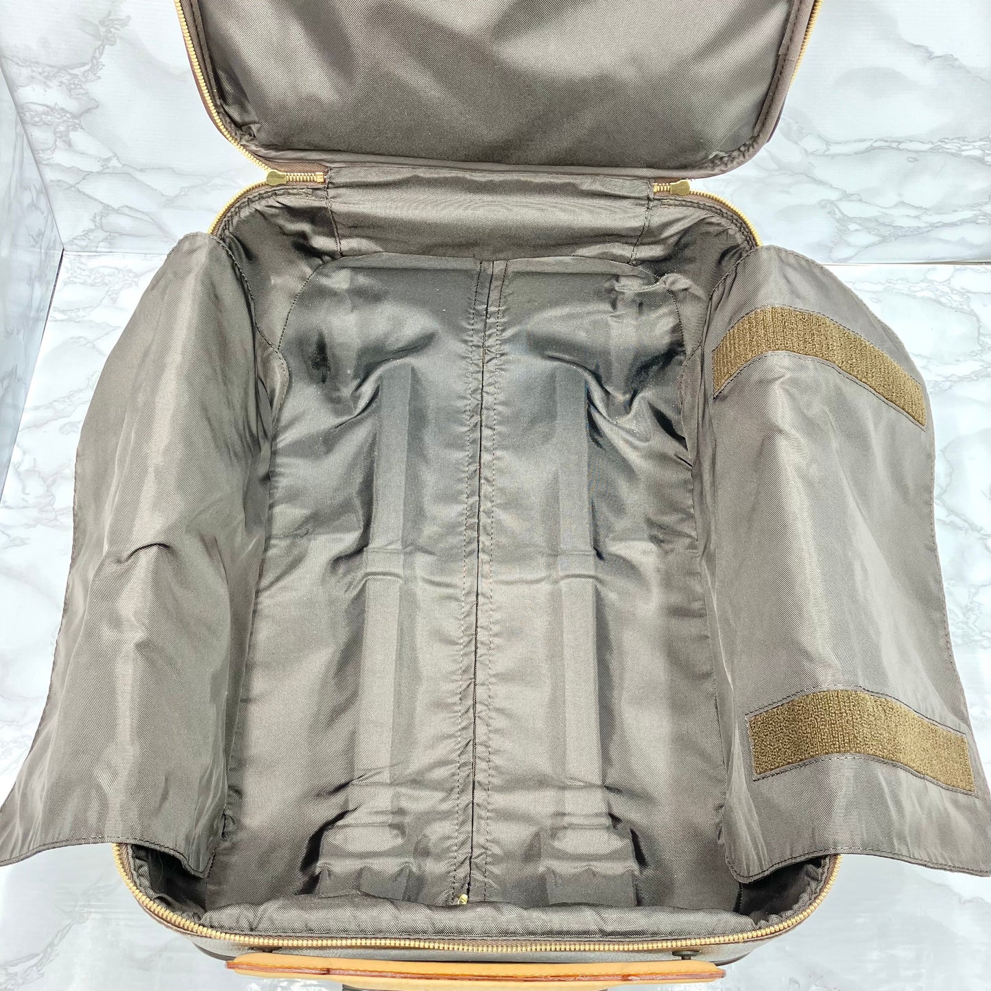 LOUIS VUITTON Monogram Pegase 45