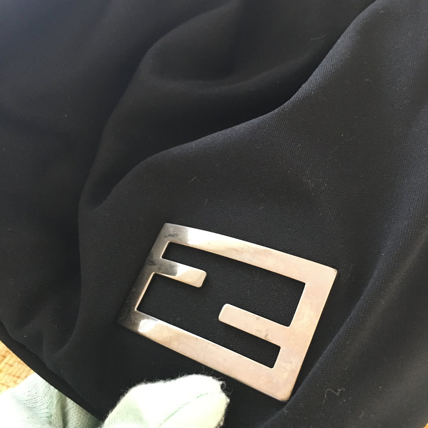 FENDI Shoulder Bag in Black Fabric