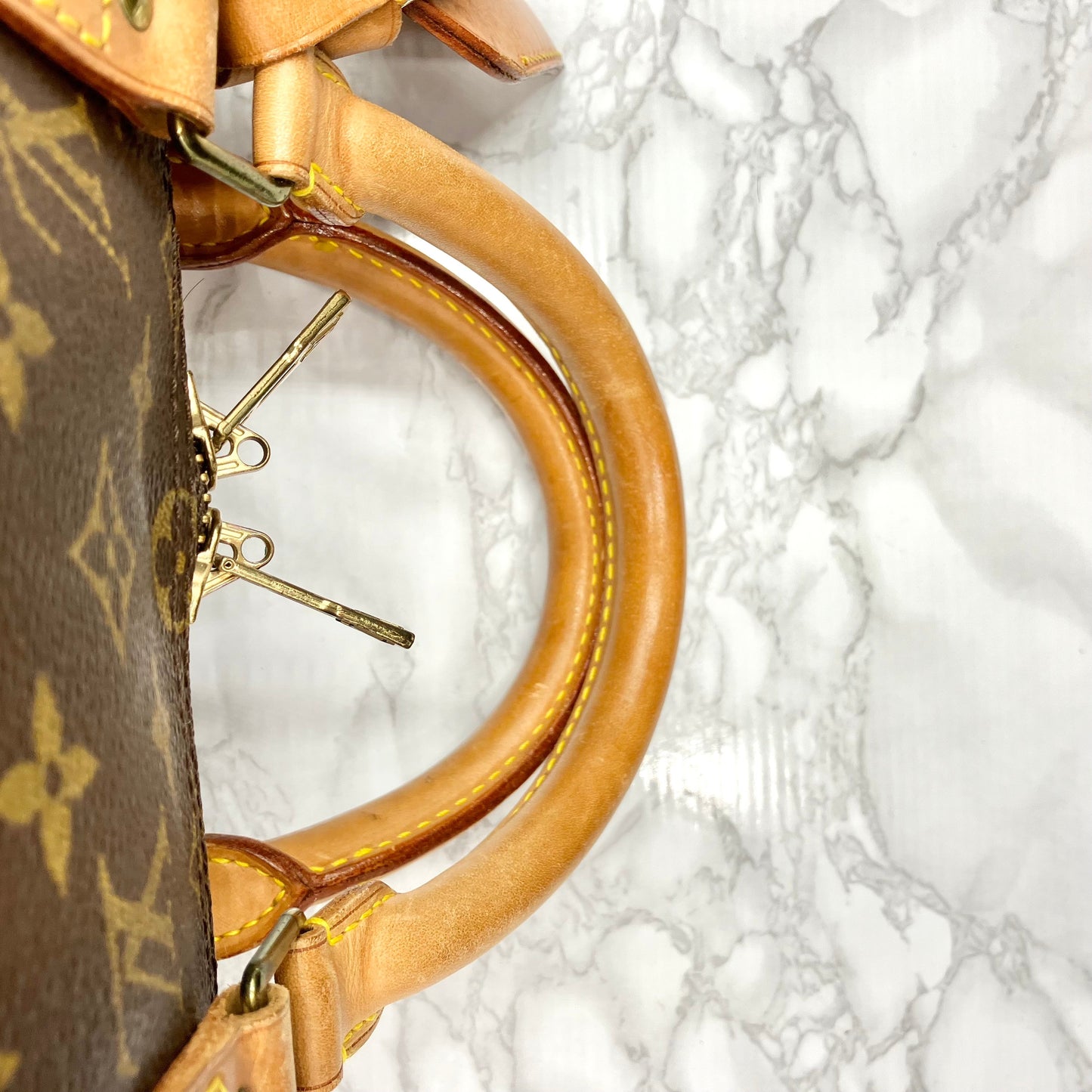 LOUIS VUITTON Monogram Keepall 50 Bandoliere
