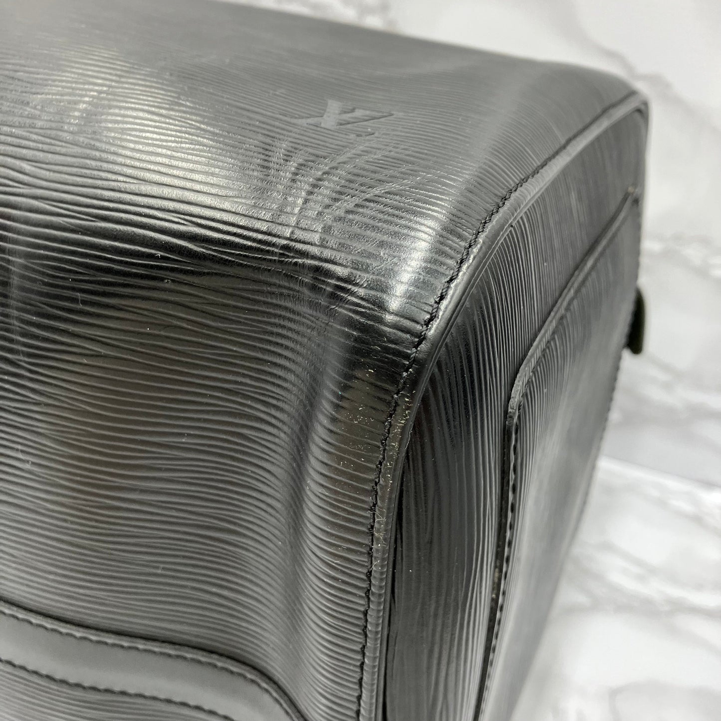 LOUIS VUITTON Epi Keepall 50
