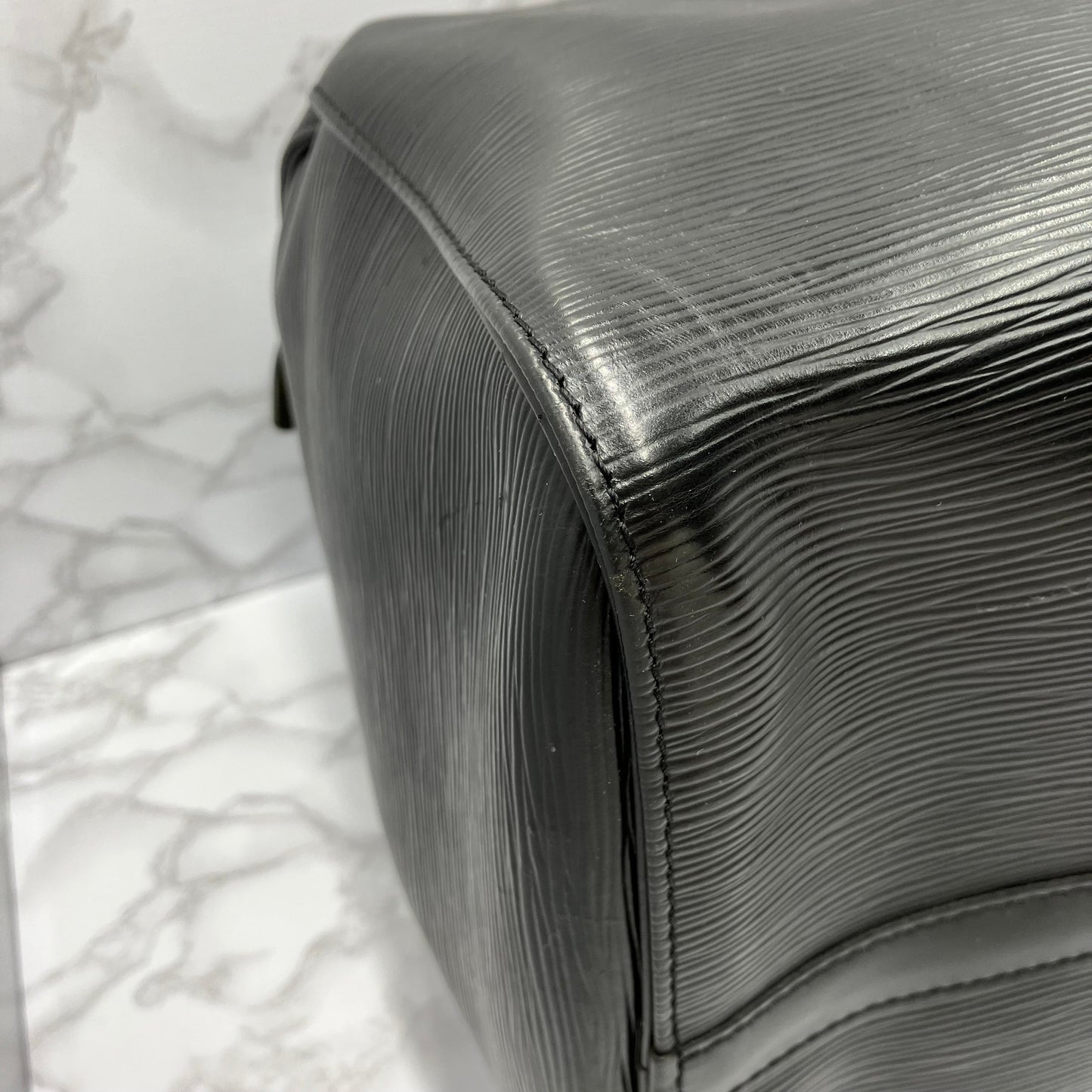 LOUIS VUITTON Epi Keepall 50