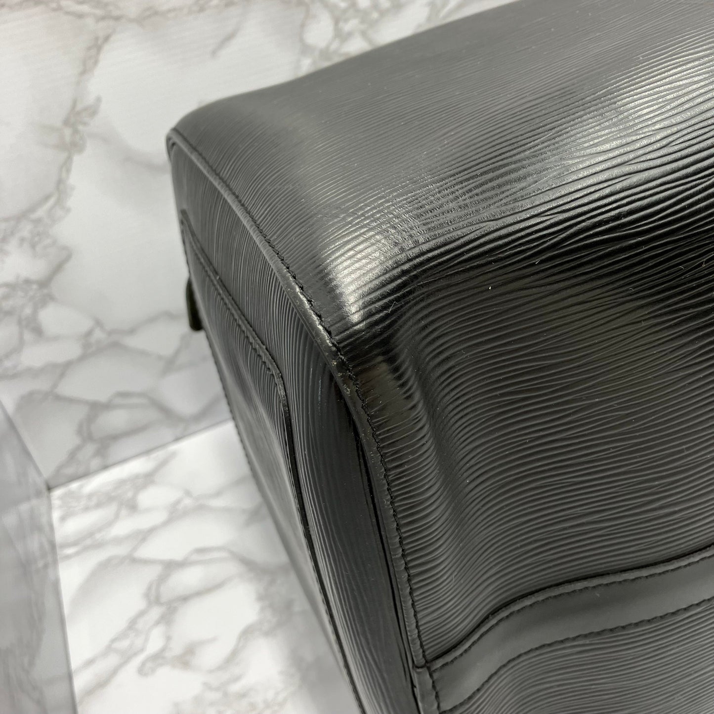LOUIS VUITTON Epi Keepall 50