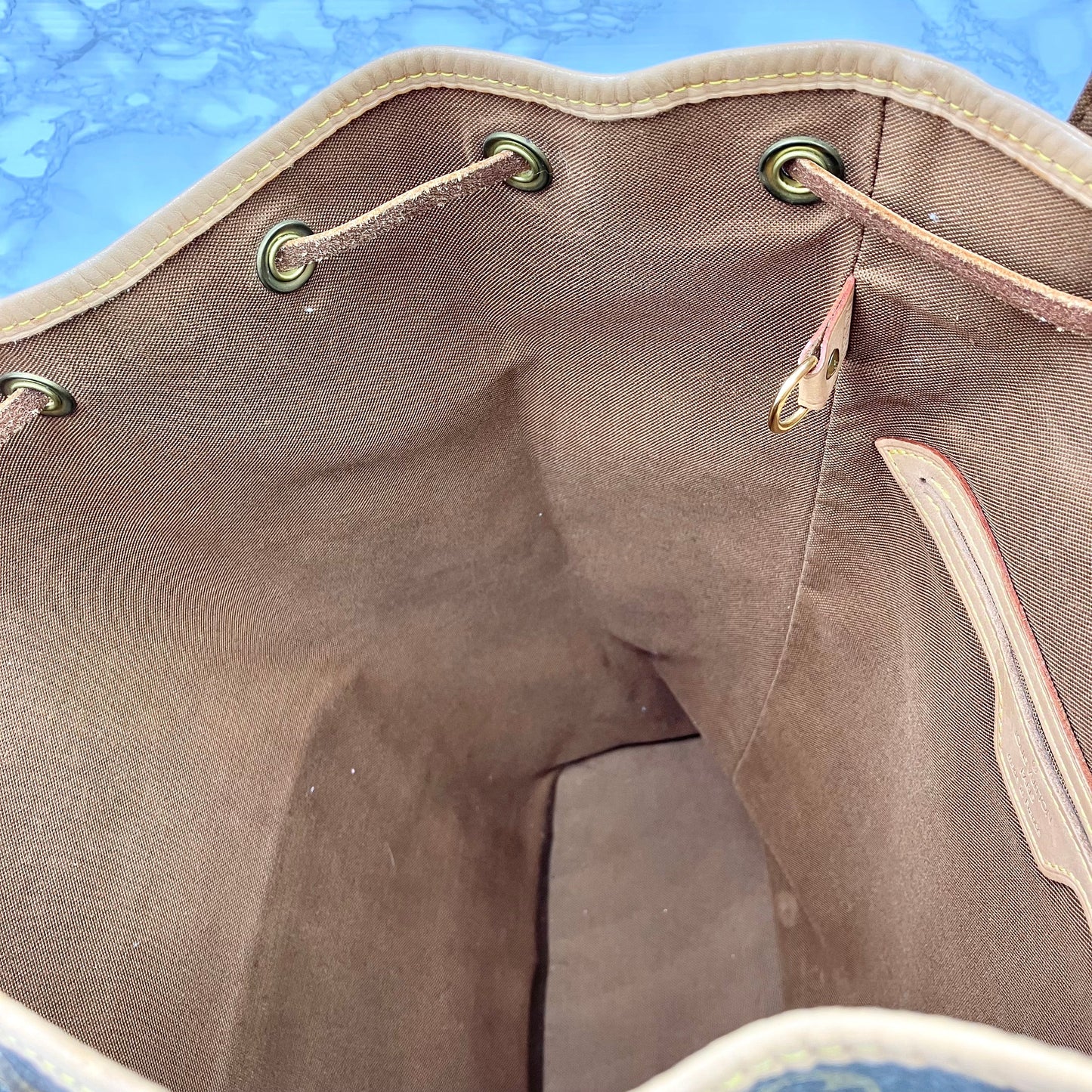 LOUSI VUITTON MOnogram Monsri GM