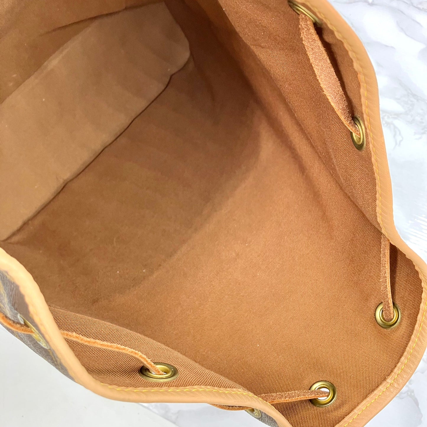 LOUSI VUITTON MOnogram Monsri GM