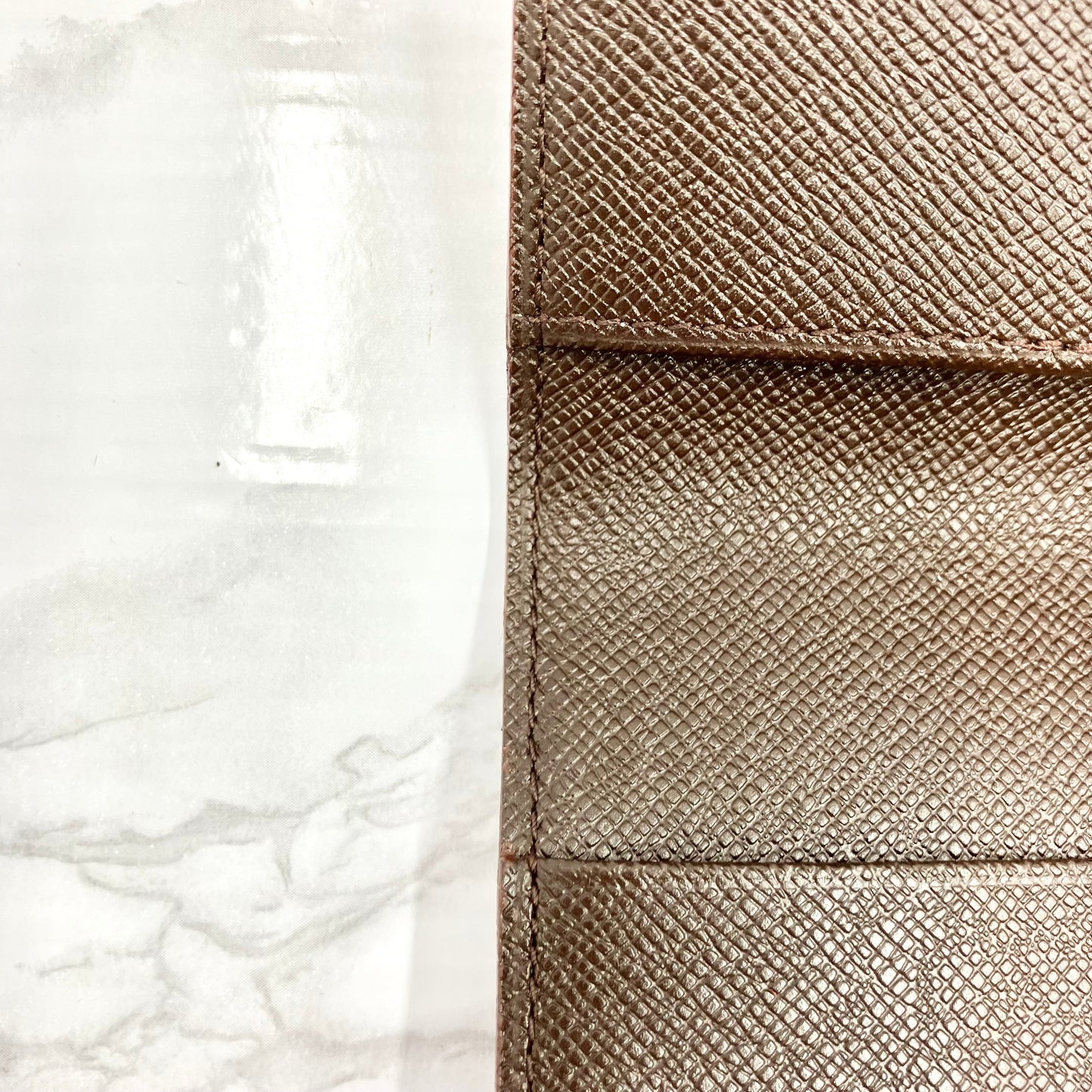 LOUIS VUITTON Damier passport case