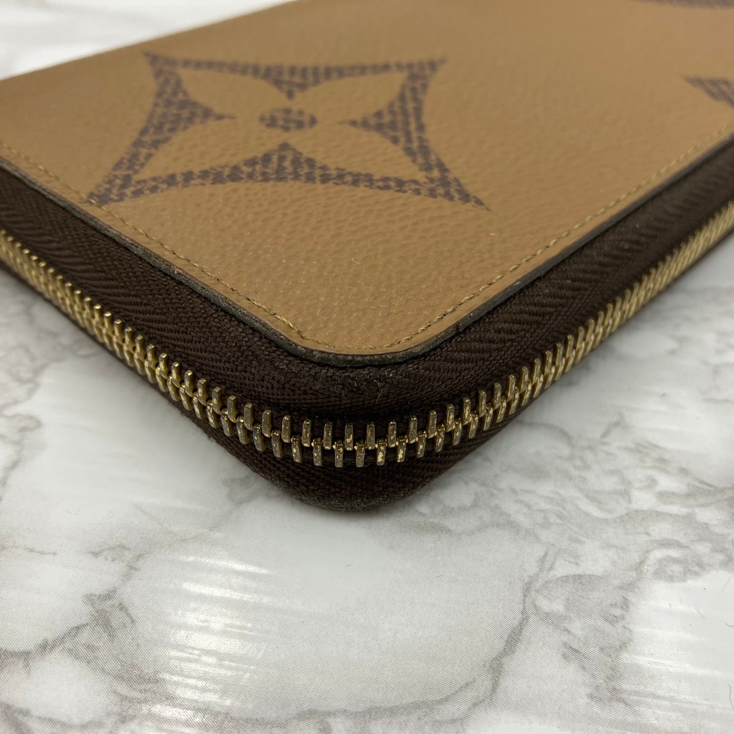 LOUIS VUITTON Monogram Giant Reverse RFID
