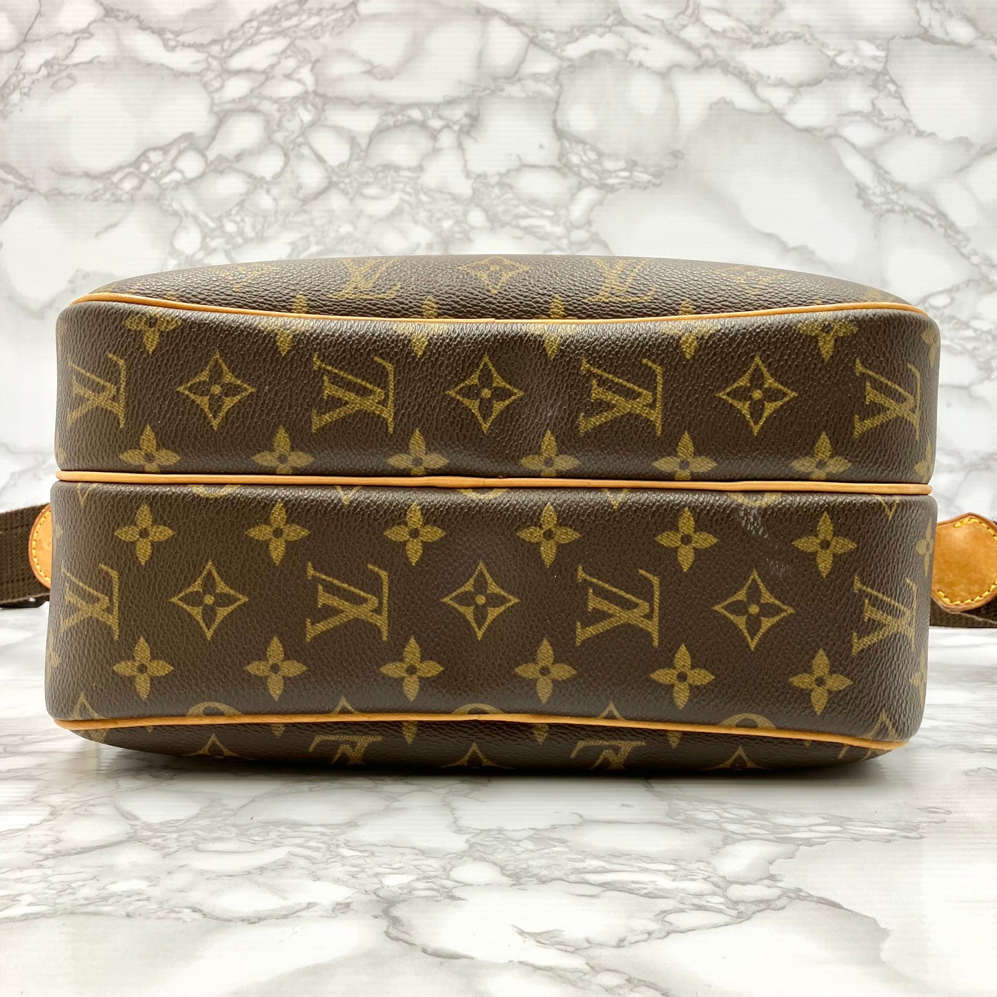 LOUIS VUITTON Monogram Reporter PM
