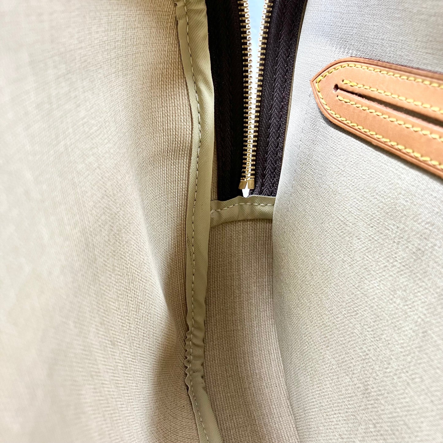LOUIS VUITTON Monogram Reporter PM
