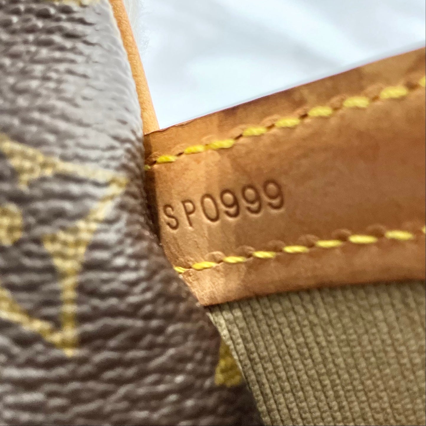 LOUIS VUITTON Monogram Reporter PM