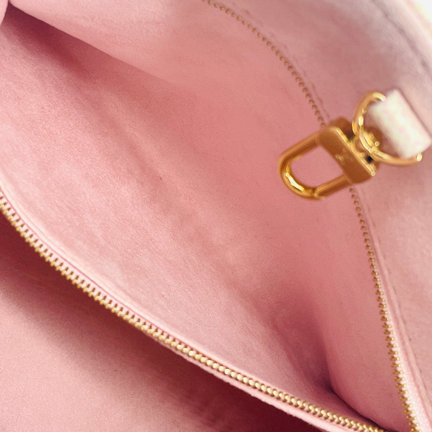 LOUIS VUITTON Empreinte On the Go PM RFID