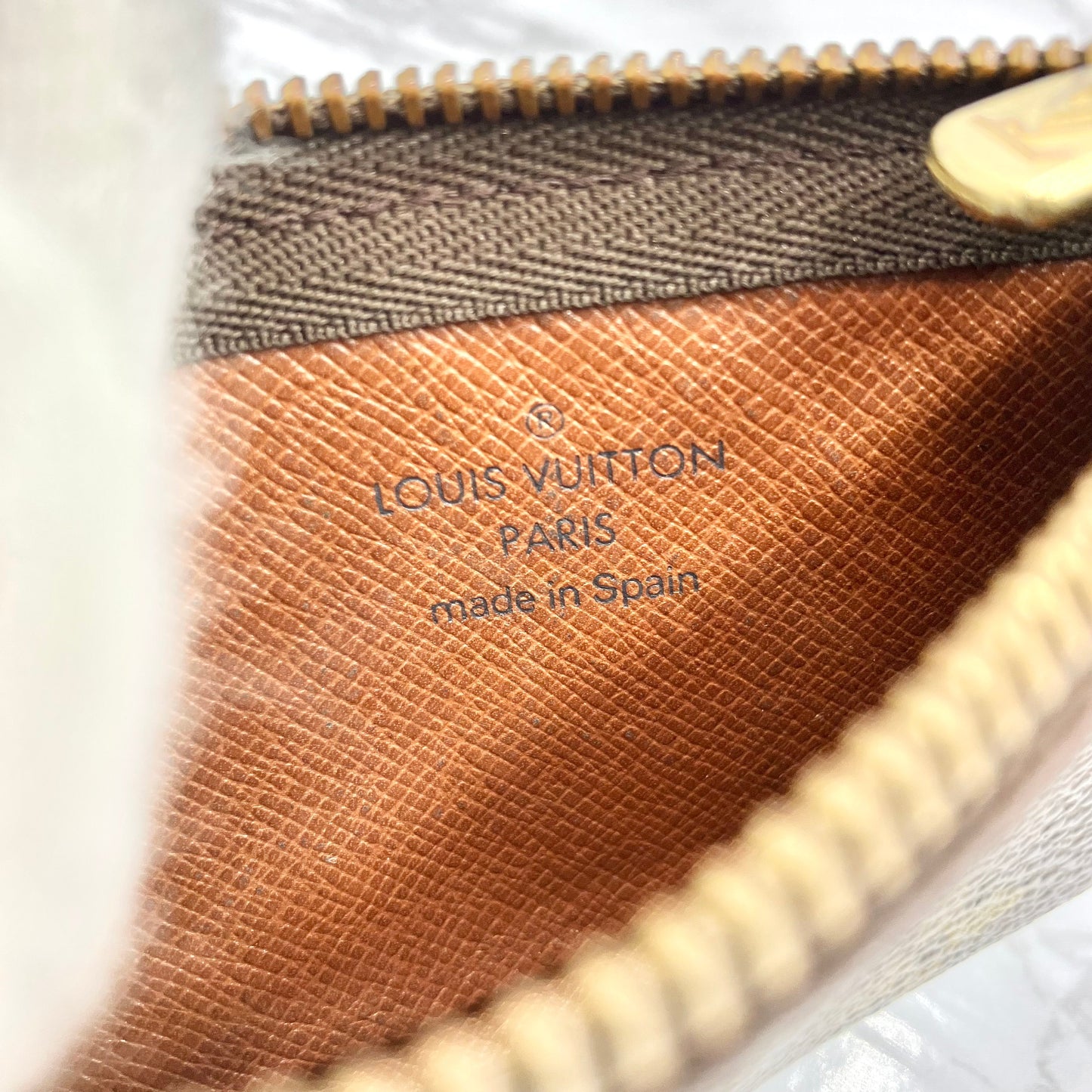 LUIS VUITTON Monogram Pochette Clé