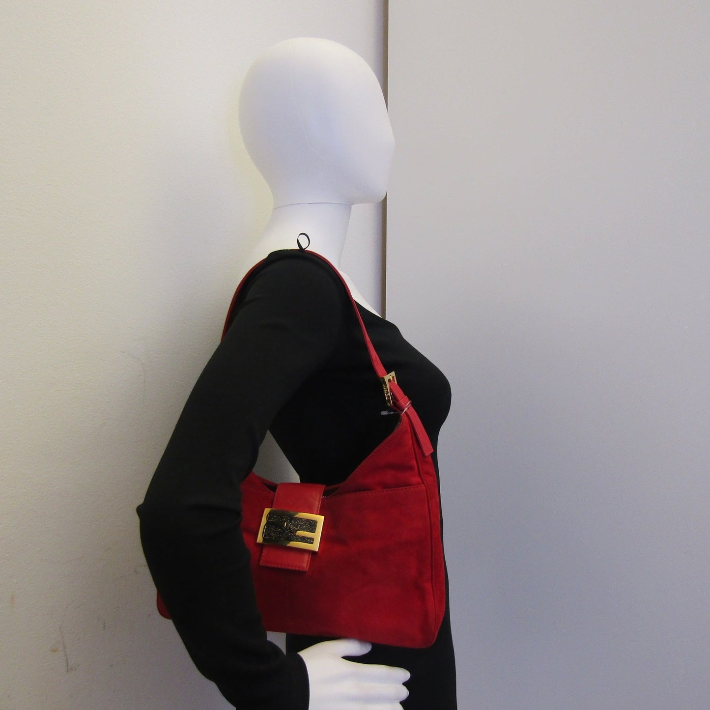 FENDI Shoulder Bag in Red Suede