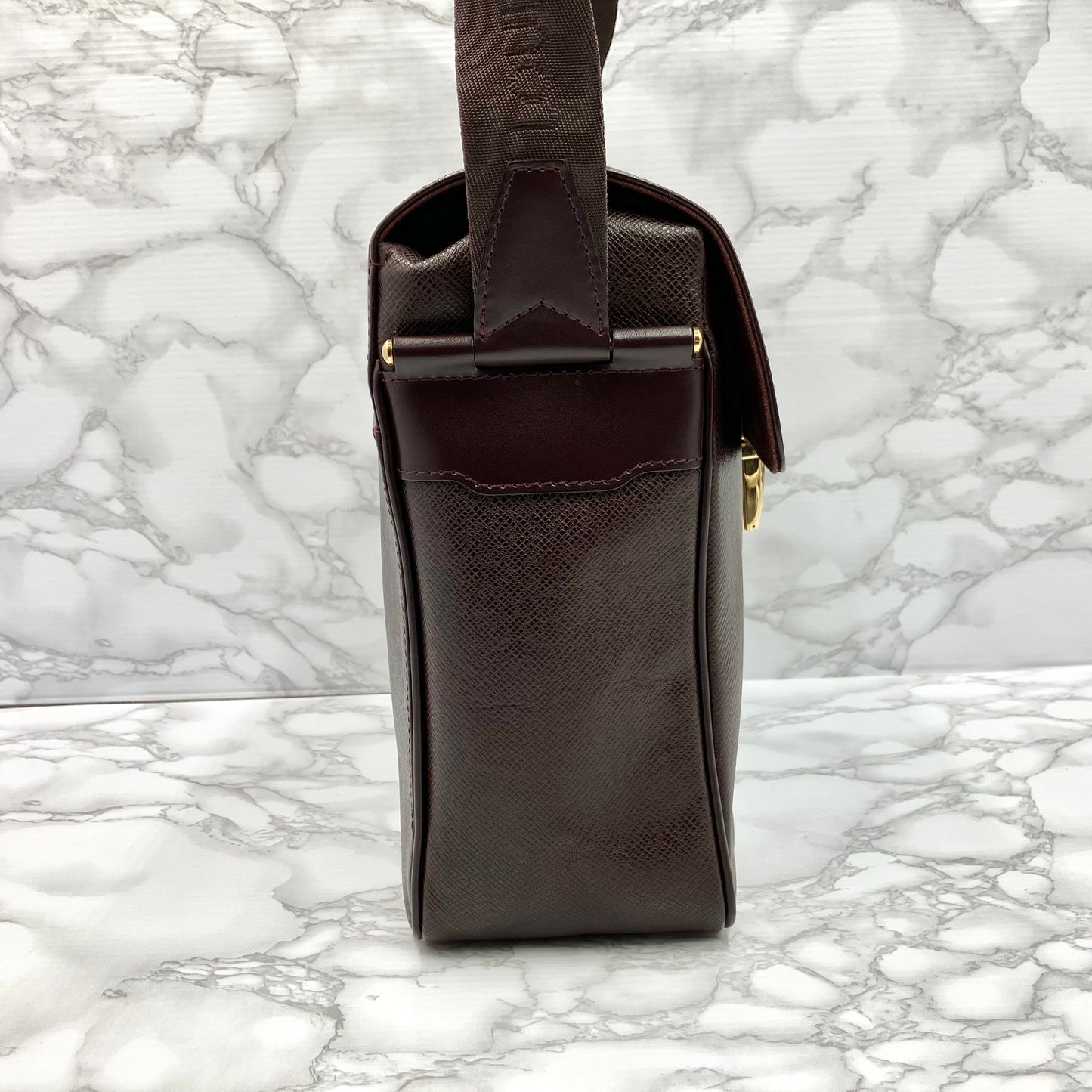 Louis Vuitton Taiga Yalanga Shoulder Bag