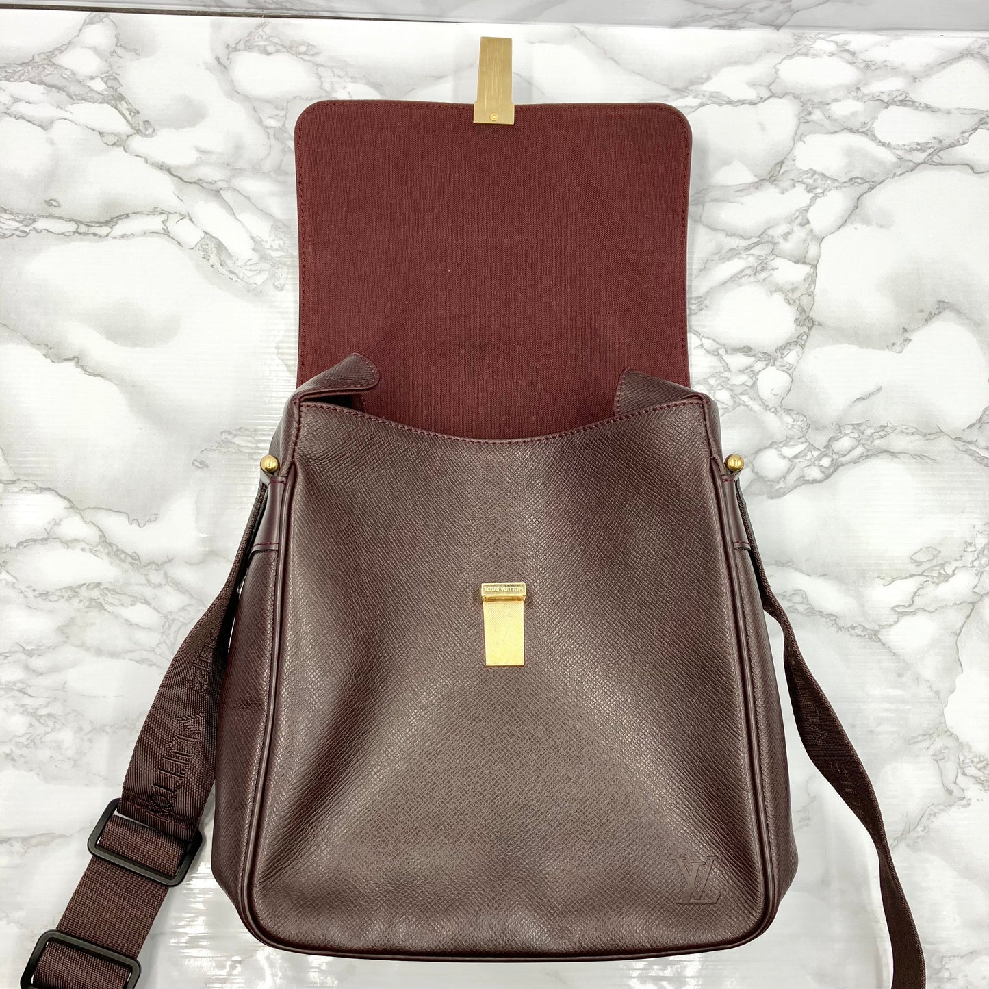 Louis Vuitton Taiga Yalanga Shoulder Bag