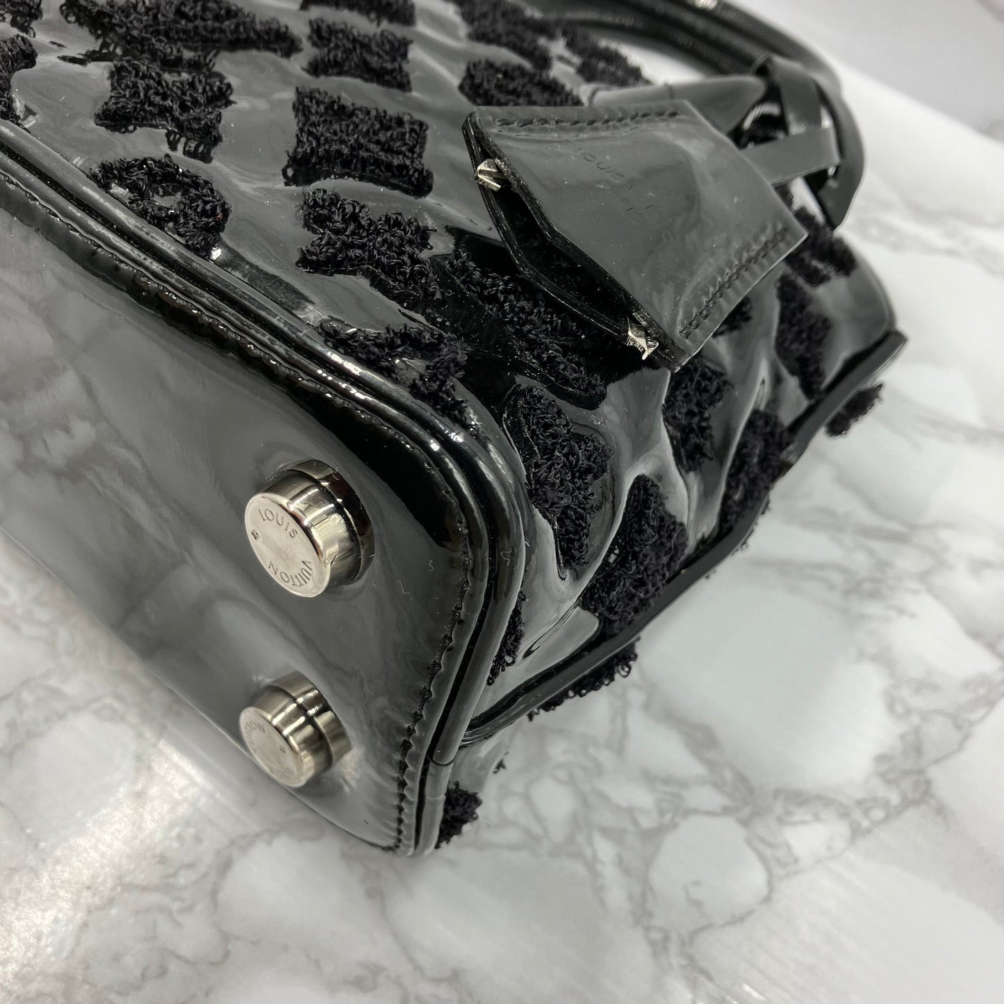 LOUIS VUITTON Lockit BB Bouclette