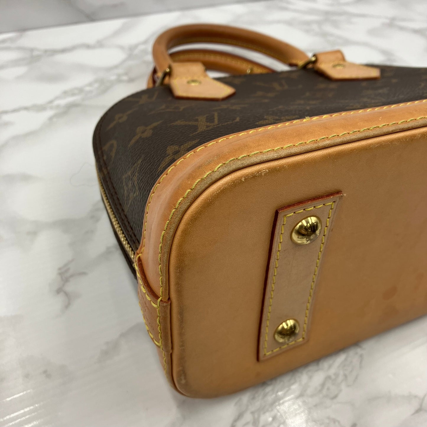 LOUIS VUITTON monogram Alma BB shoulder bag