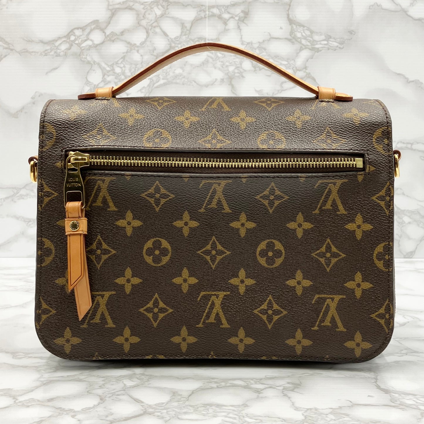 LOUIS VUITTON Monogram Metis shoulder bag