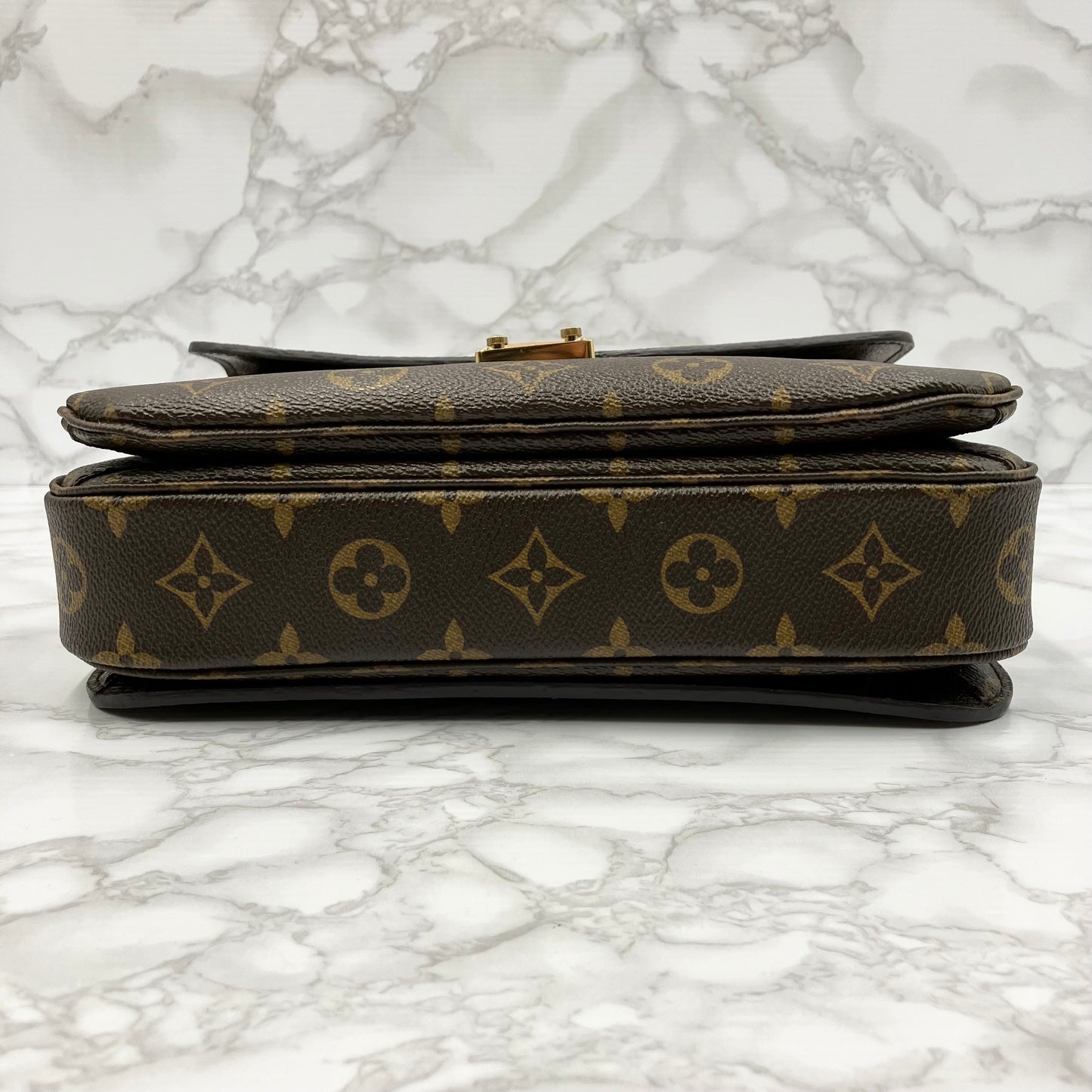 LOUIS VUITTON Monogram Metis shoulder bag