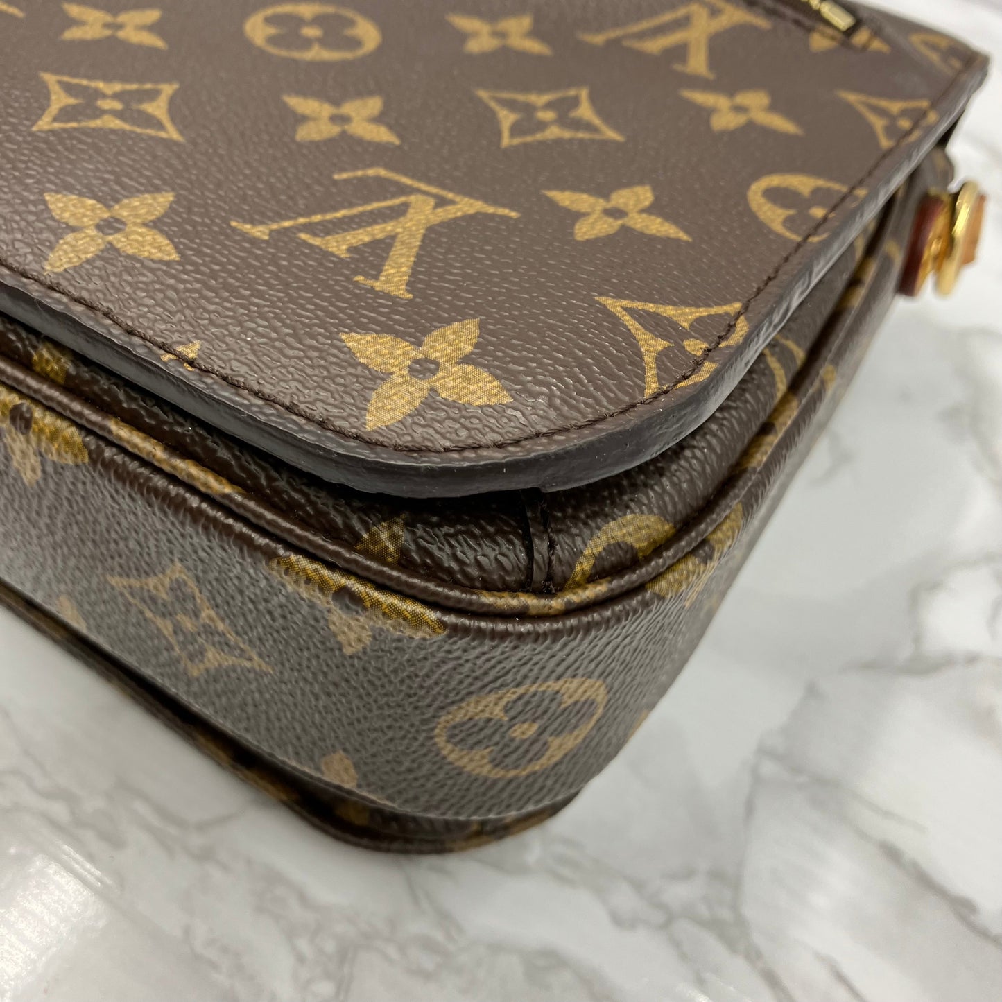 LOUIS VUITTON Monogram Metis shoulder bag