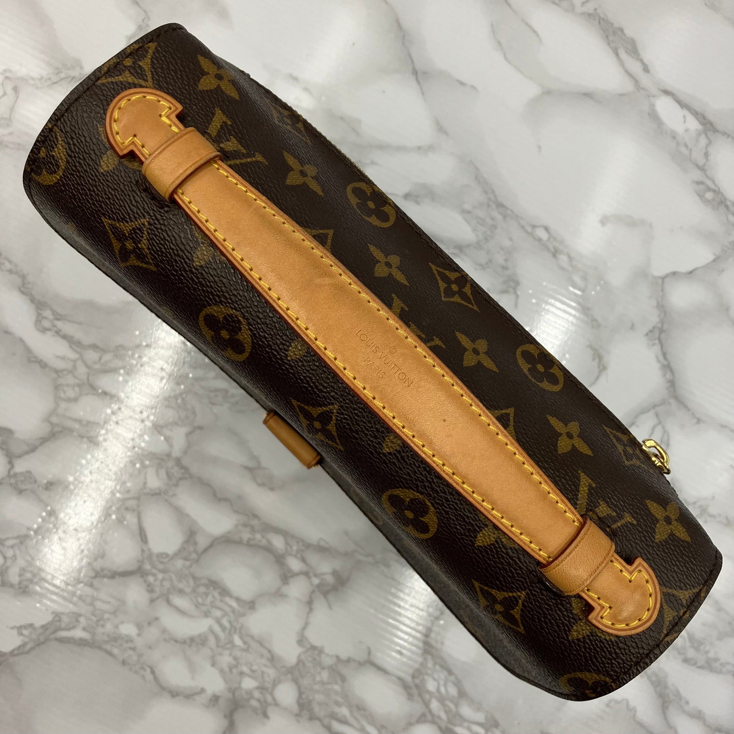 LOUIS VUITTON Monogram Metis shoulder bag