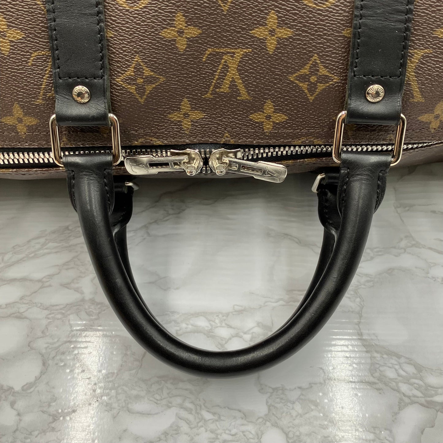 LOUIS VUITTON Keypole 55 Macassar Bandoliere