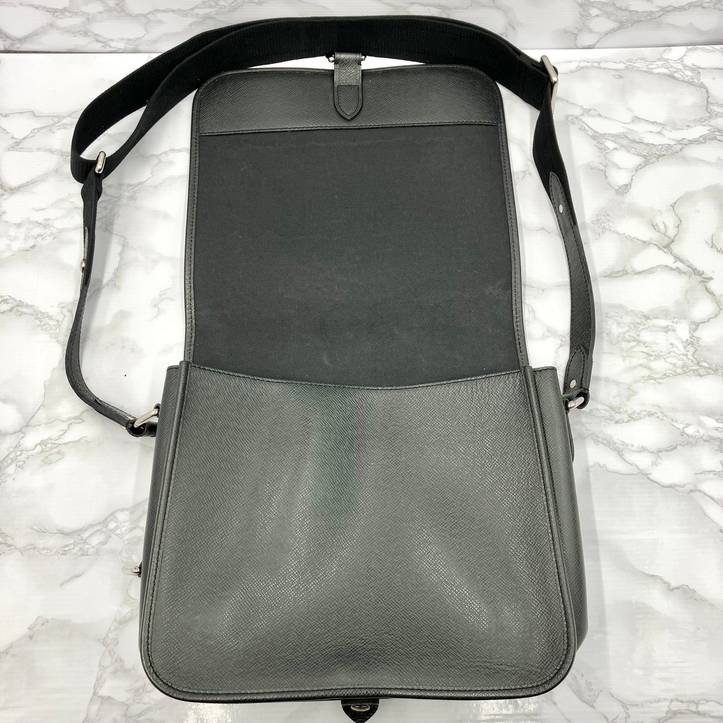 LOUIS VUITTON Taiga Andrei Shoulder Bag