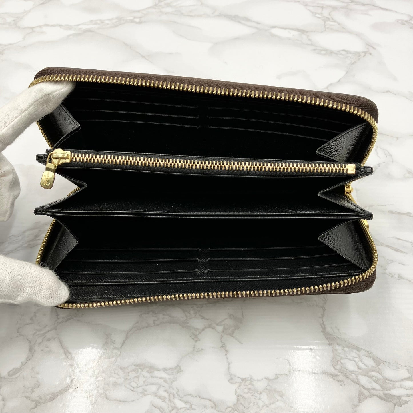 LOUIS VUITTON Monogram Reverse Zippy Wallet (RFID)