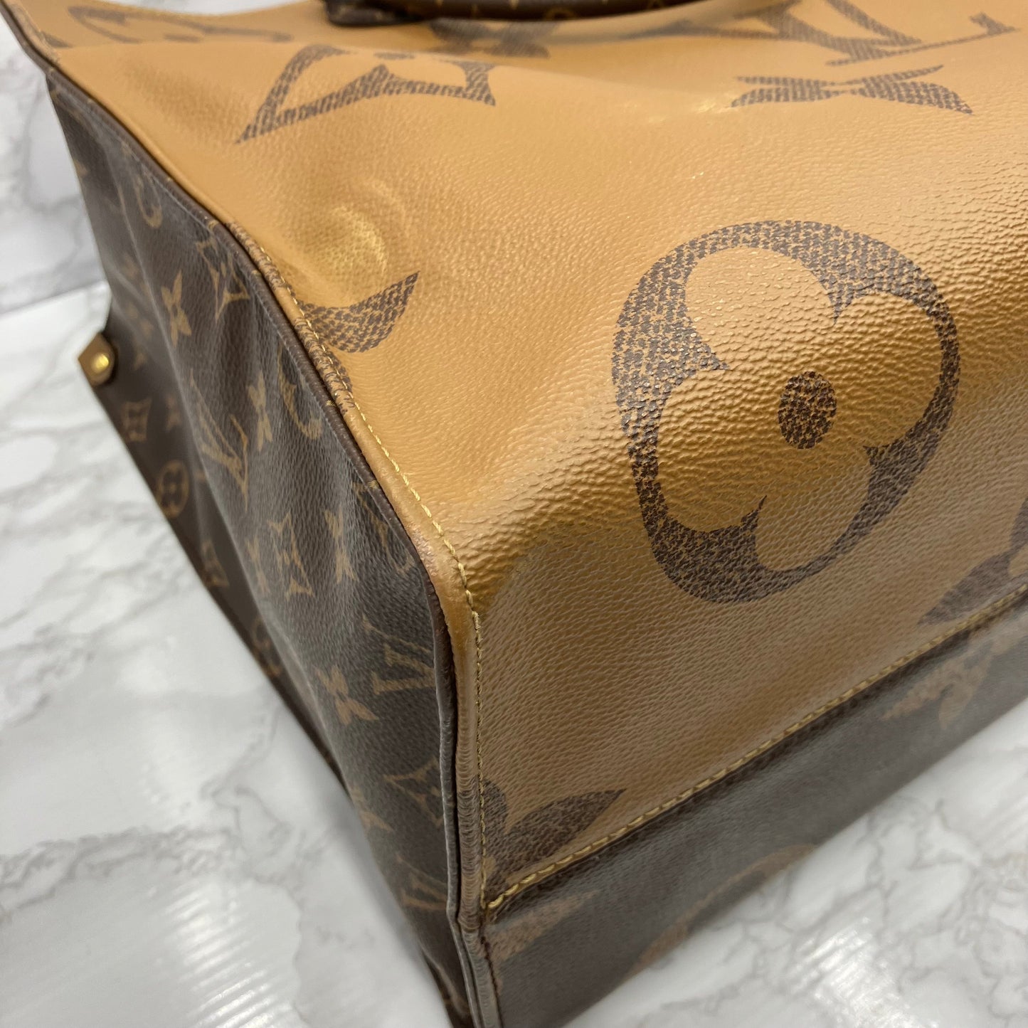 LOUIS VUITTON On the Go GM
