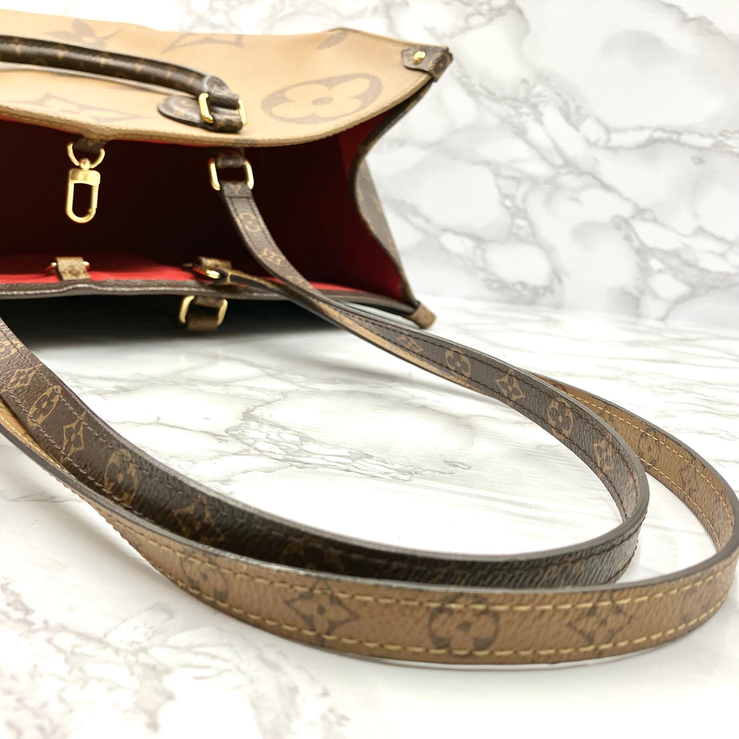LOUIS VUITTON On the Go GM