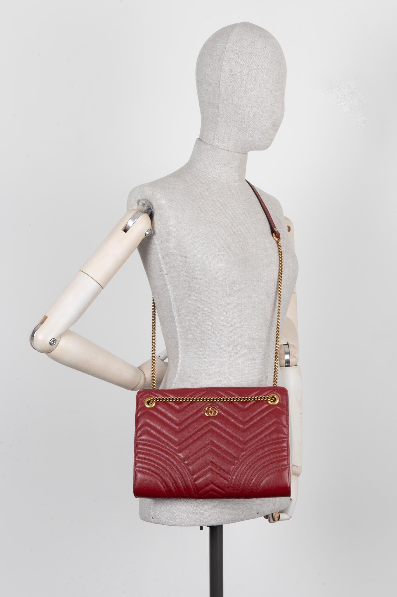 GUCCI Quilted Marmont Accordion Chain Crossbody Bag Red